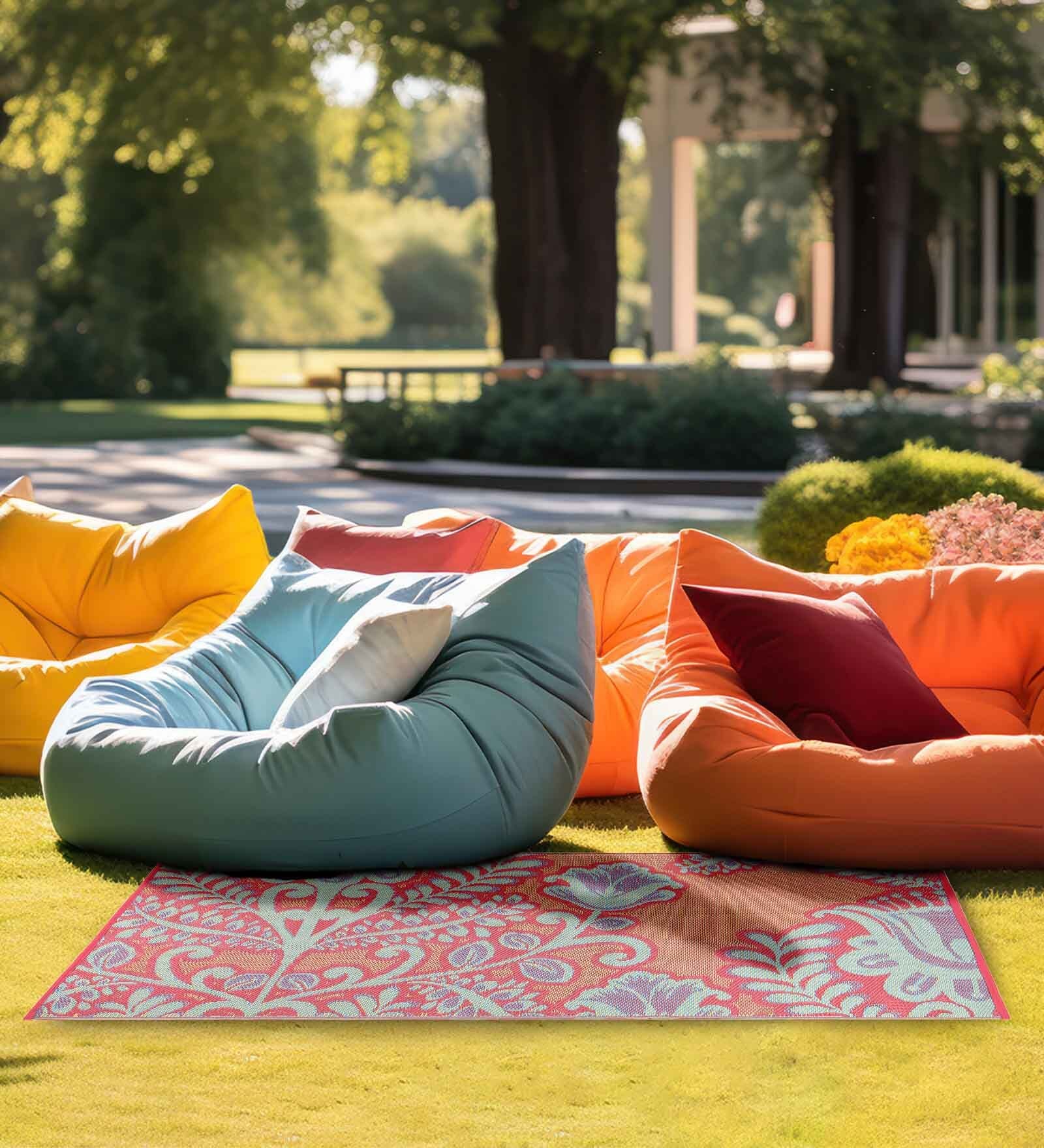 Red Floral Polyproylene 4 ft x 6 ft Machine Made Picnic Mat