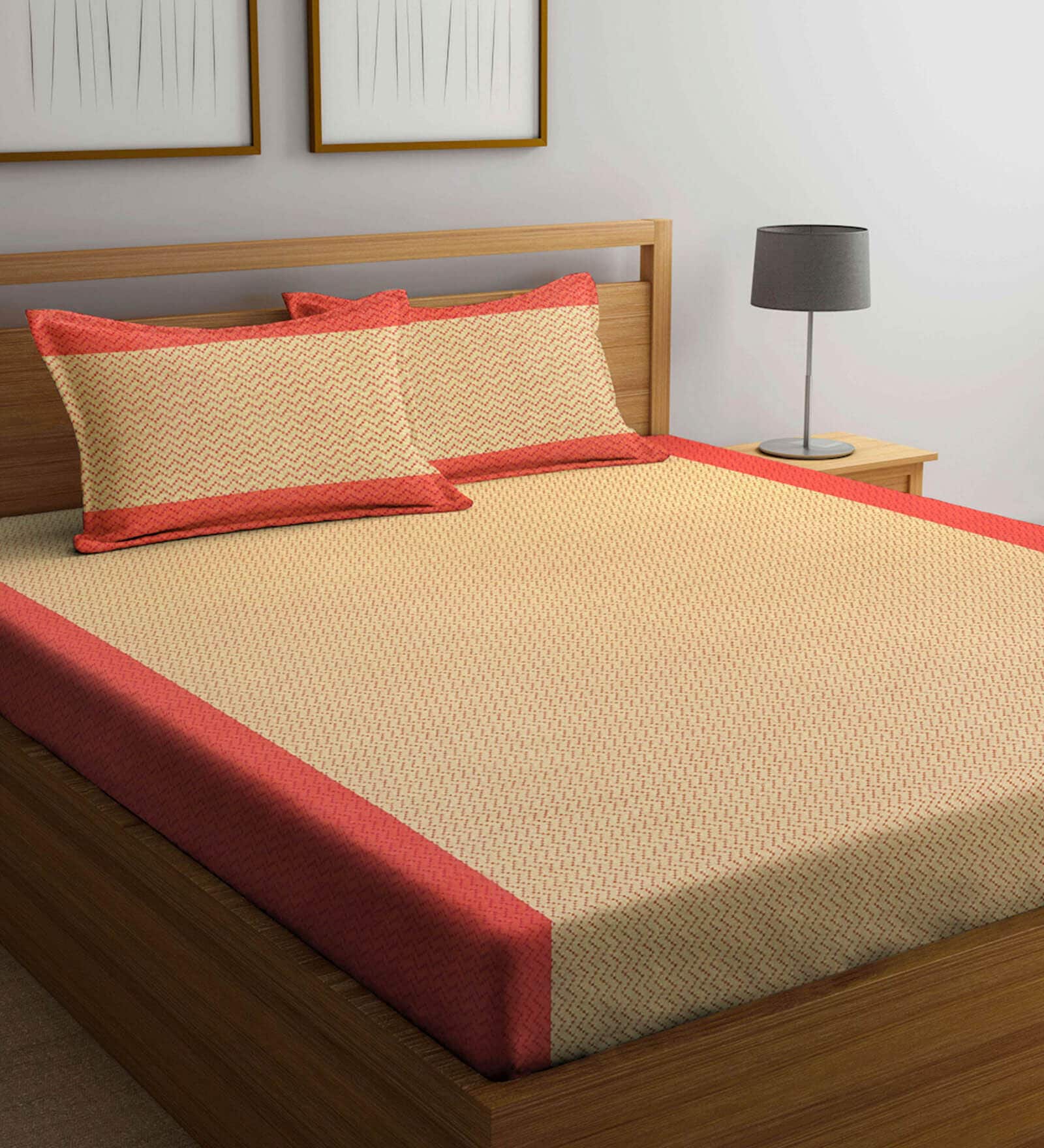 Red Geometric TC 300 100% Cotton Queen Size Bedsheet with 2 Pillow Covers