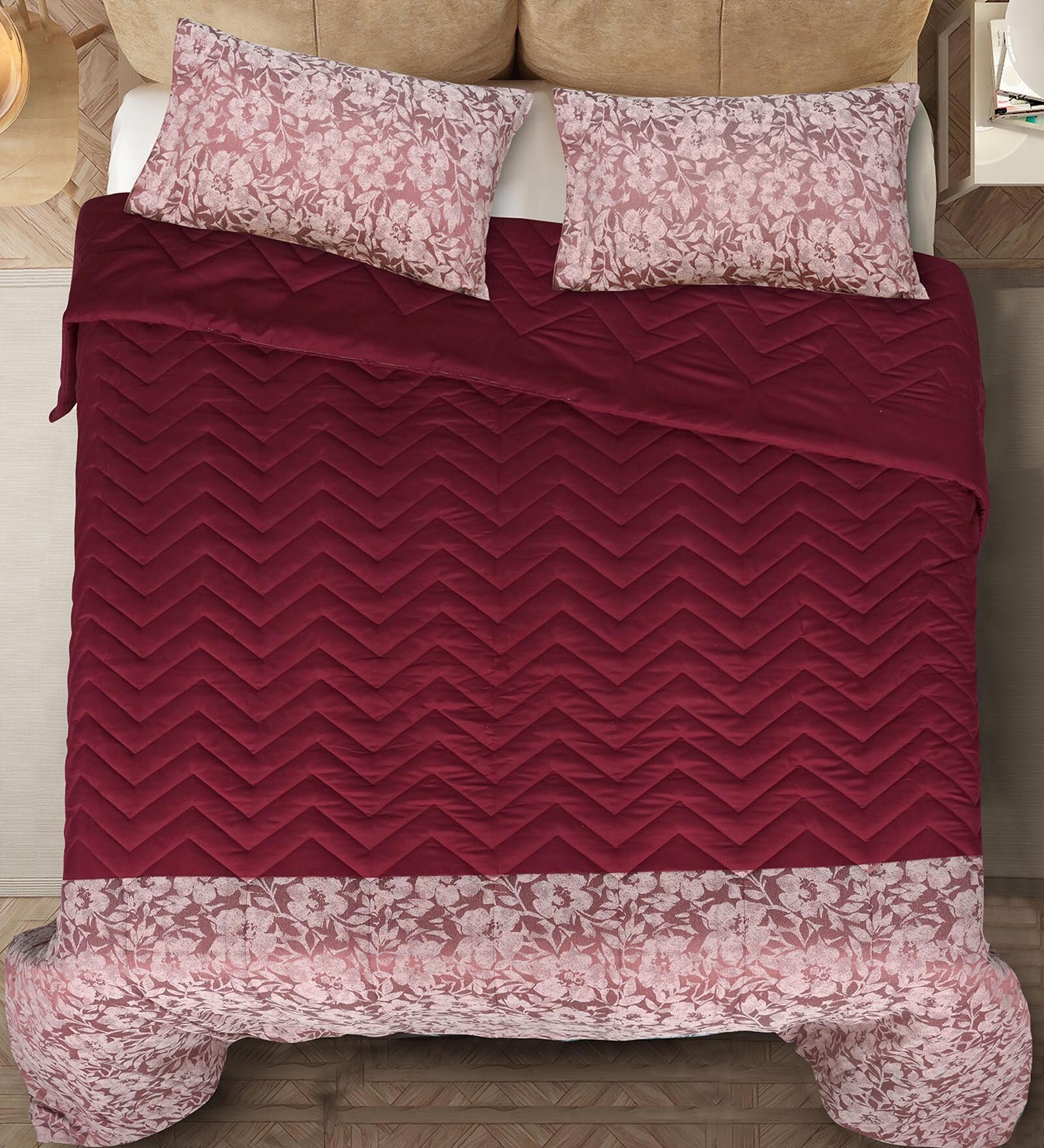 Red Kanan Reversible Single Quilt With 1 Pillow Cover
