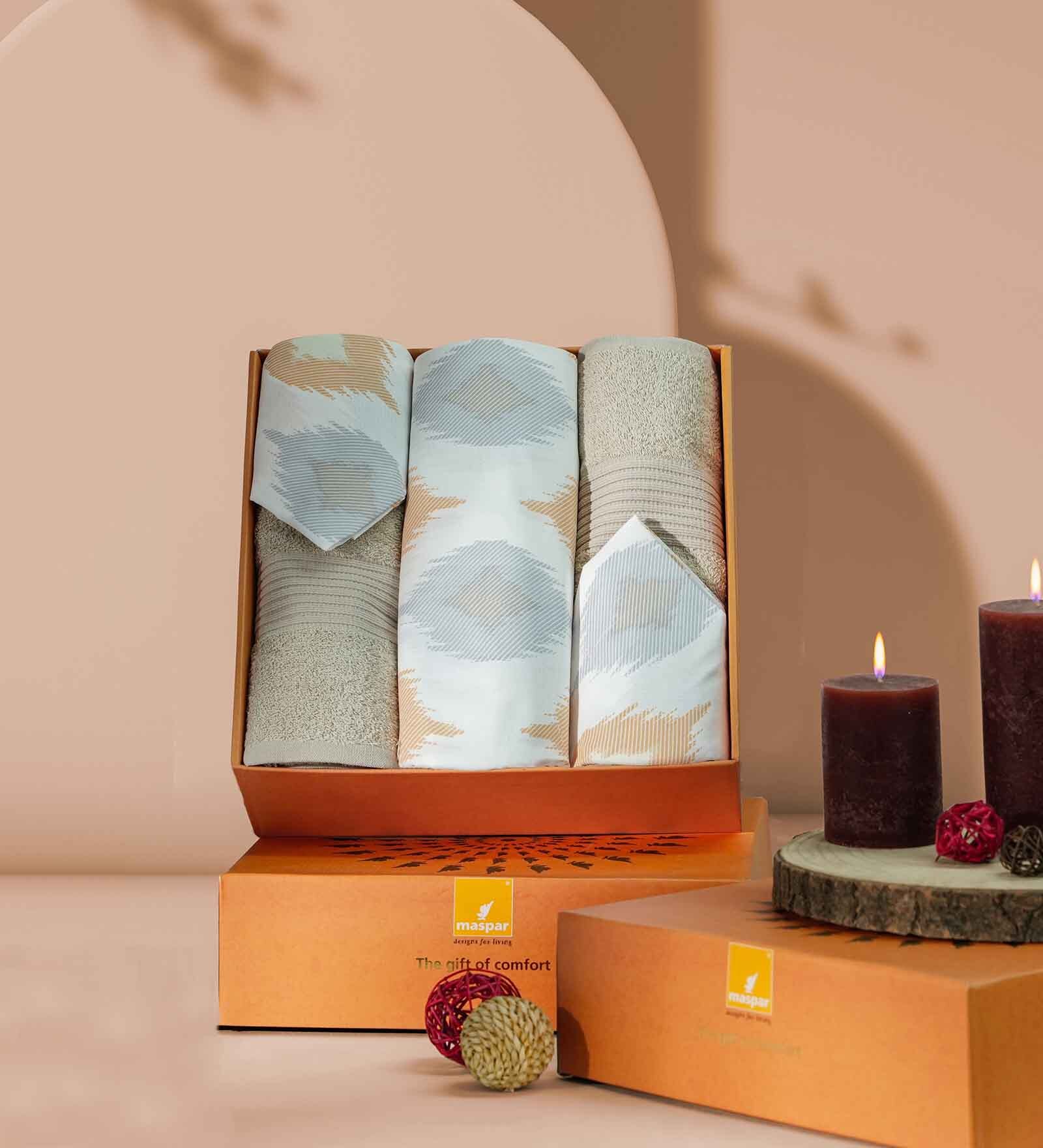 Red Assorted 144 TC Cotton Queen Size Bedsheet with 2 Pillow Covers,2 Bath Towels and 1 Box