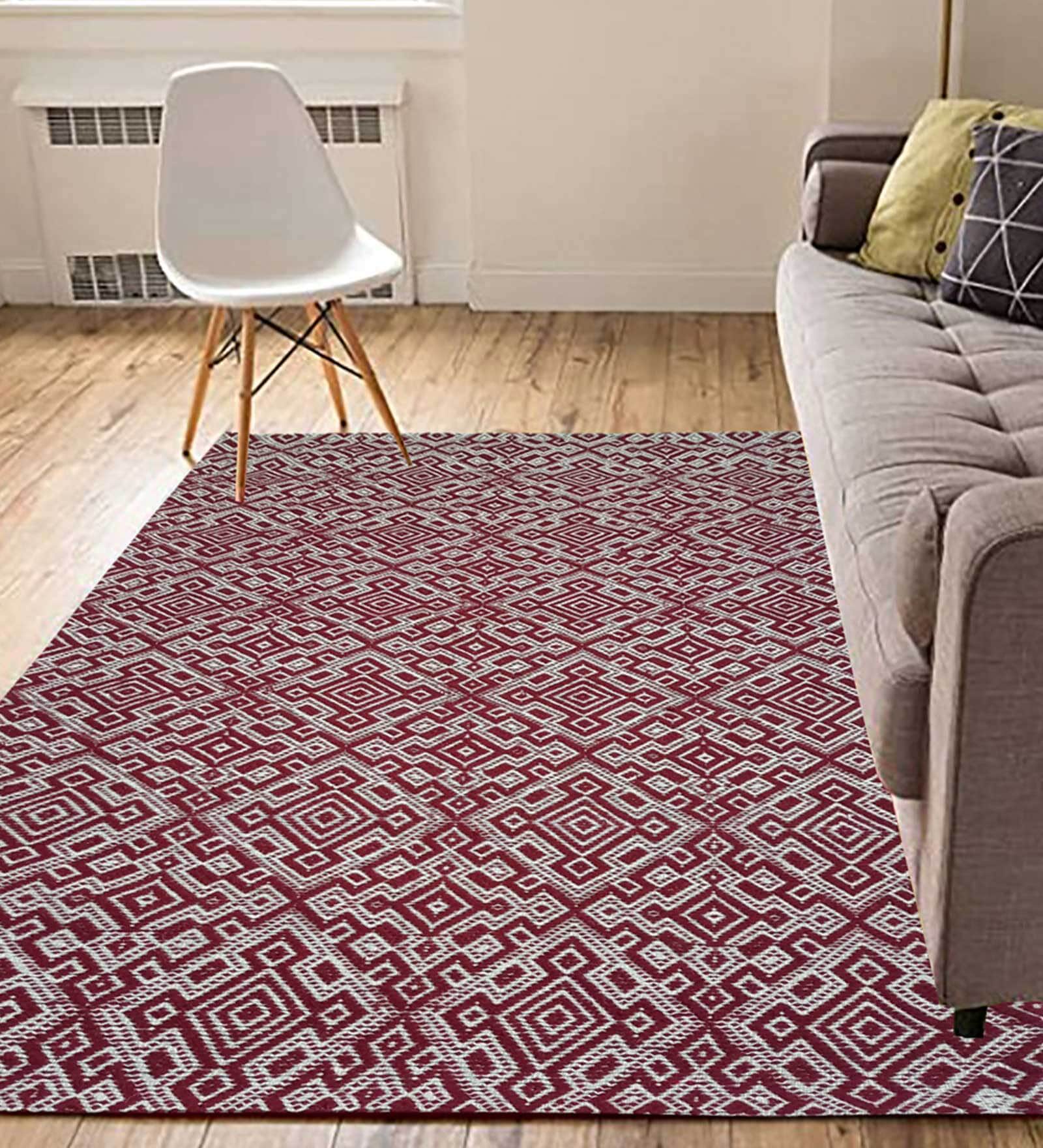 Red Geometric Wool 5 ft x 7 ft Hand Woven Carpet