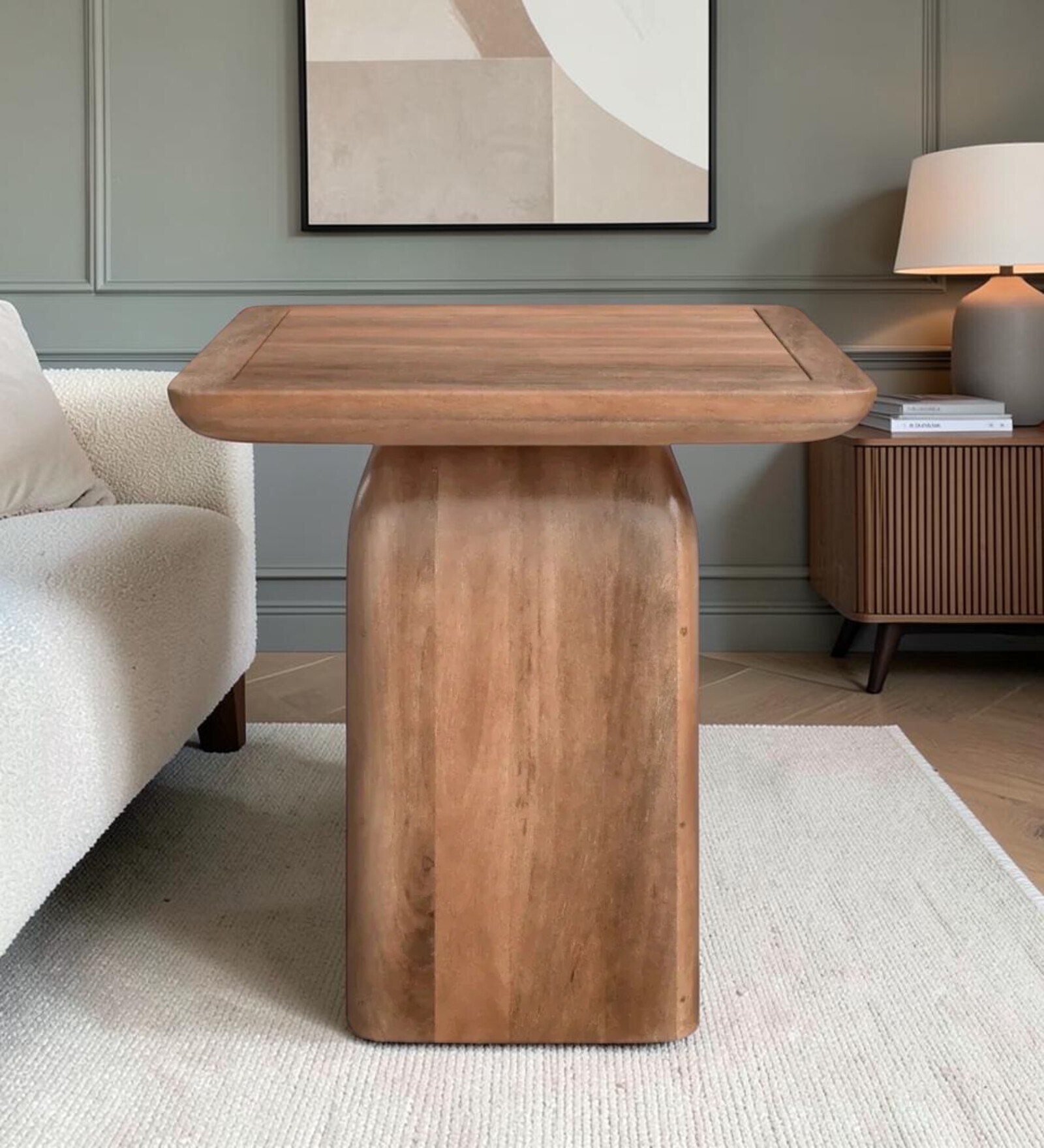 Regal End Table In Walnut Finish