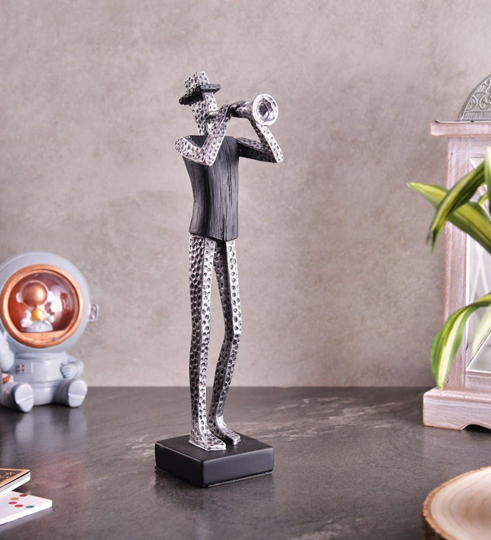 Resin Music Men Megaphone Showpiece