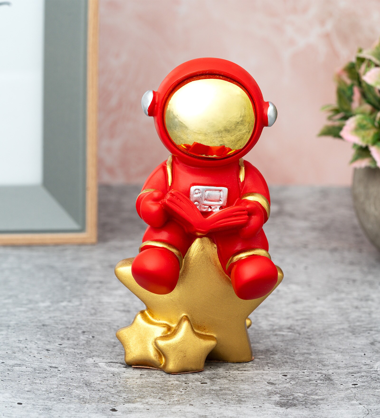 Red Resin Astronaut On Star Showpieces