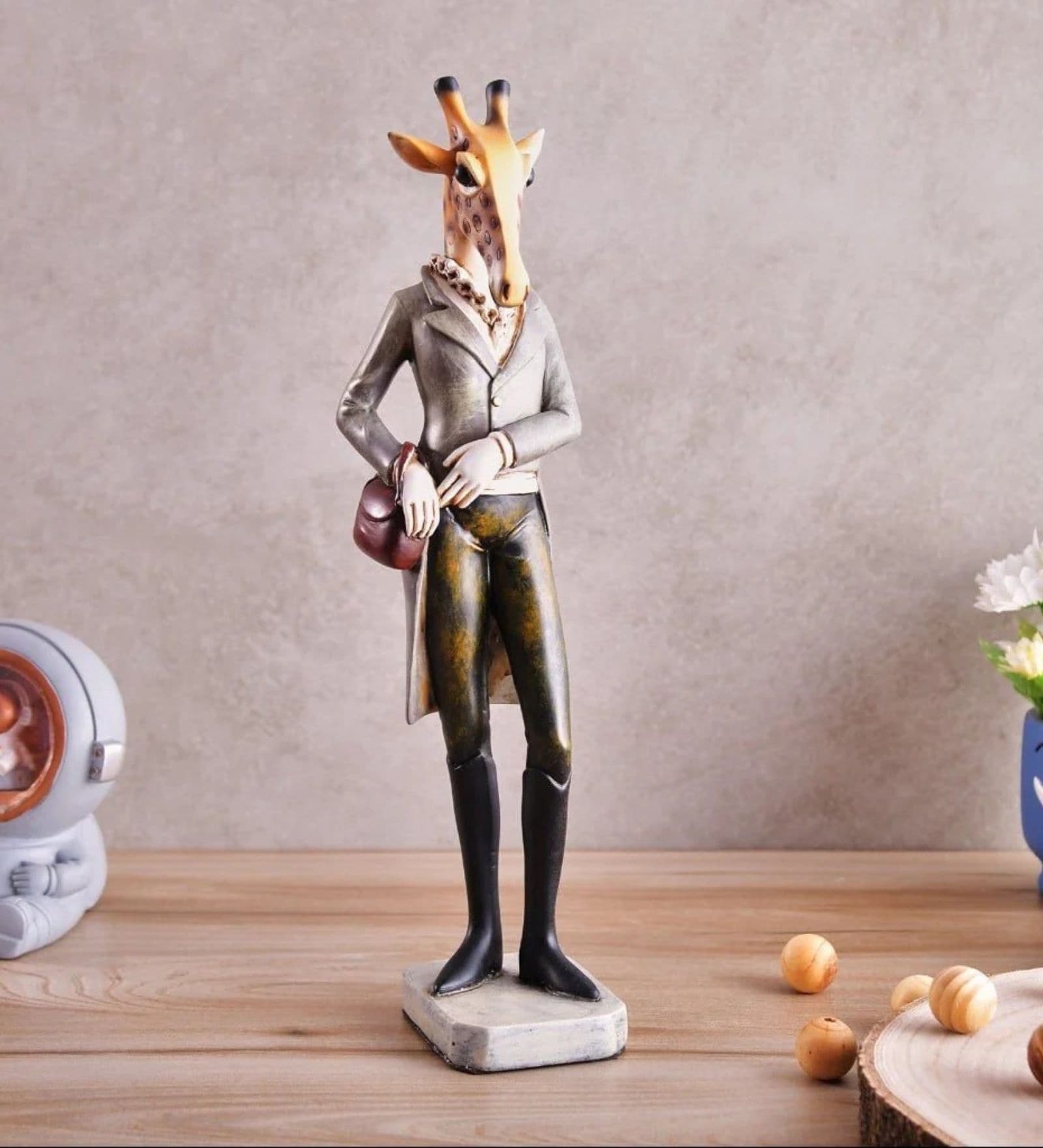 Resin Giraffe Family Showpiece