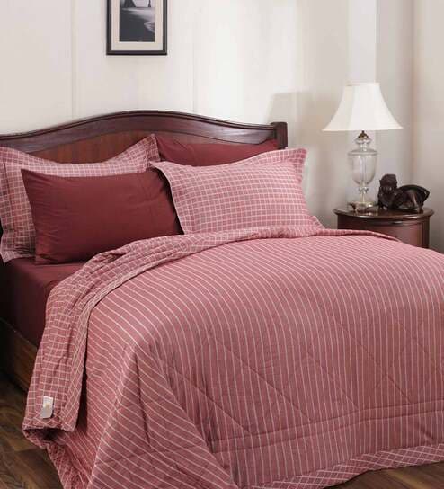 Red Cotton 120 AC Room Double Bed Quilt