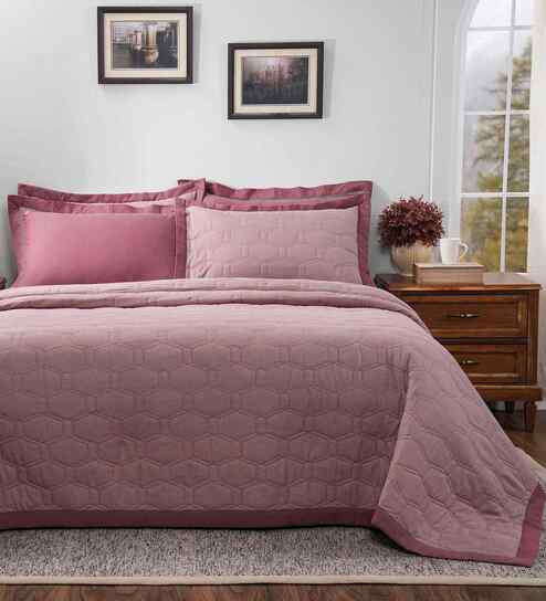 Red Cotton Polyester Solid 100 GSM Single Bed Quilt