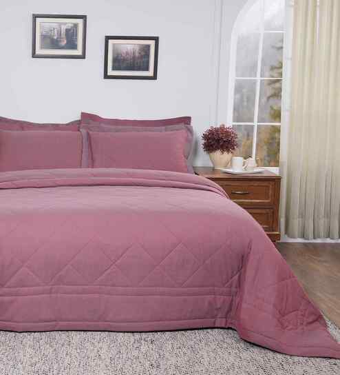 Red Cotton Solid 110 GSM Double Bed Quilt