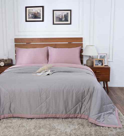 Red Cotton Solid 120 GSM Single Bed Quilt