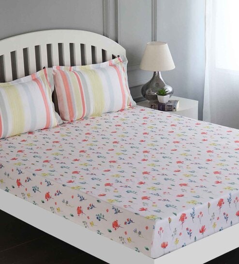 Red Floral 150 TC Cotton Queen Sized Bed Sheets with 2 Pillow Covers by GM Fabrics