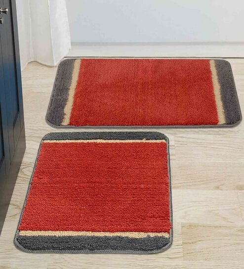 Red Geometric Microfibre 24x16 Inches AntiSkid Bath Mats (Set of 2)