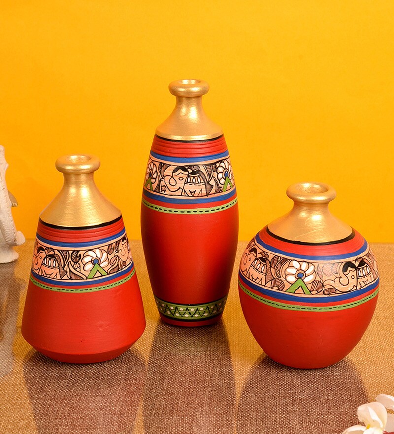 Buy Red Table Terracotta Vases (Set Of 3) by Aakriti Art Creations