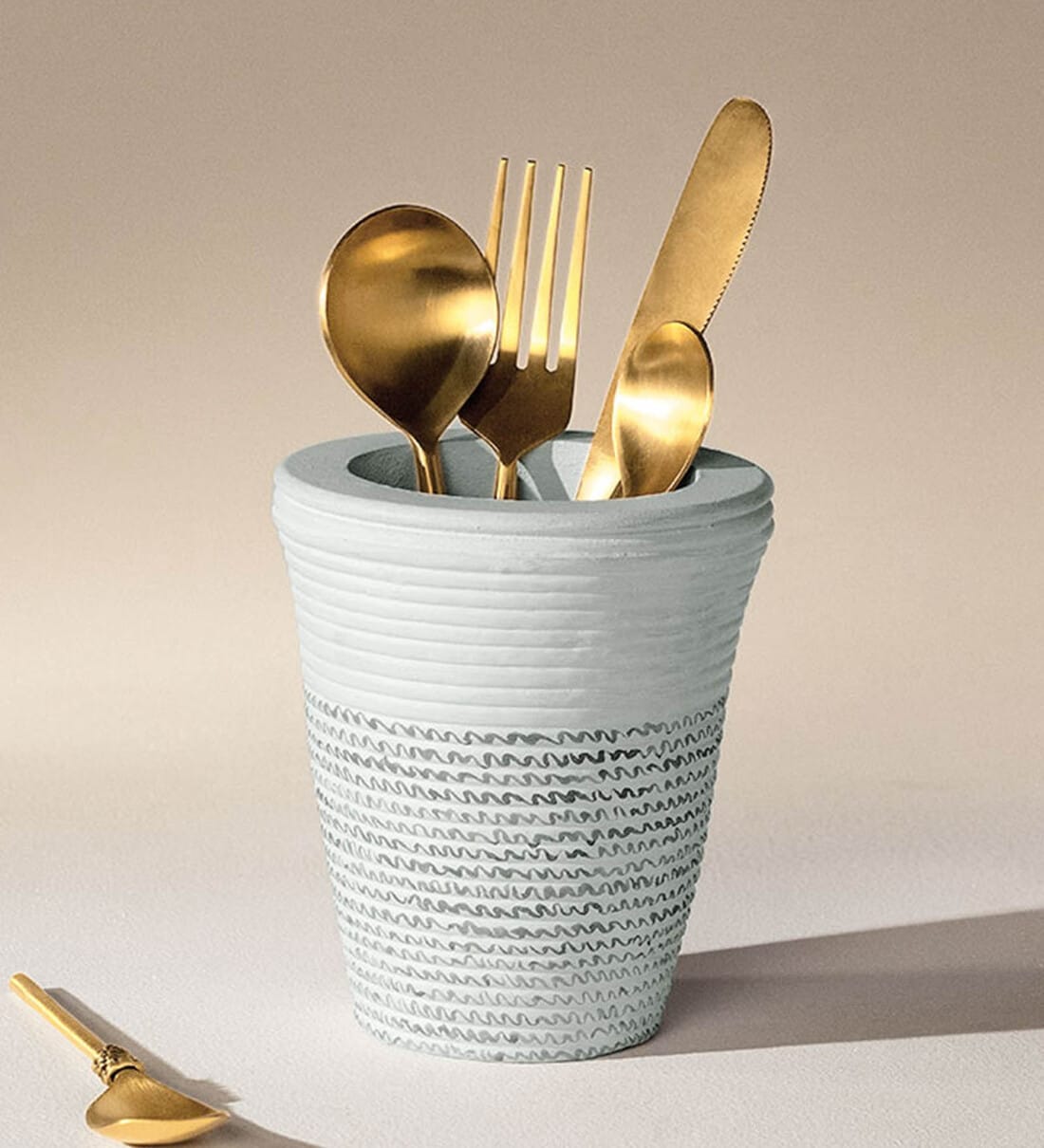 Buy Ripple White Paper Mache Cutlery Holder at 10 OFF by Ellementry