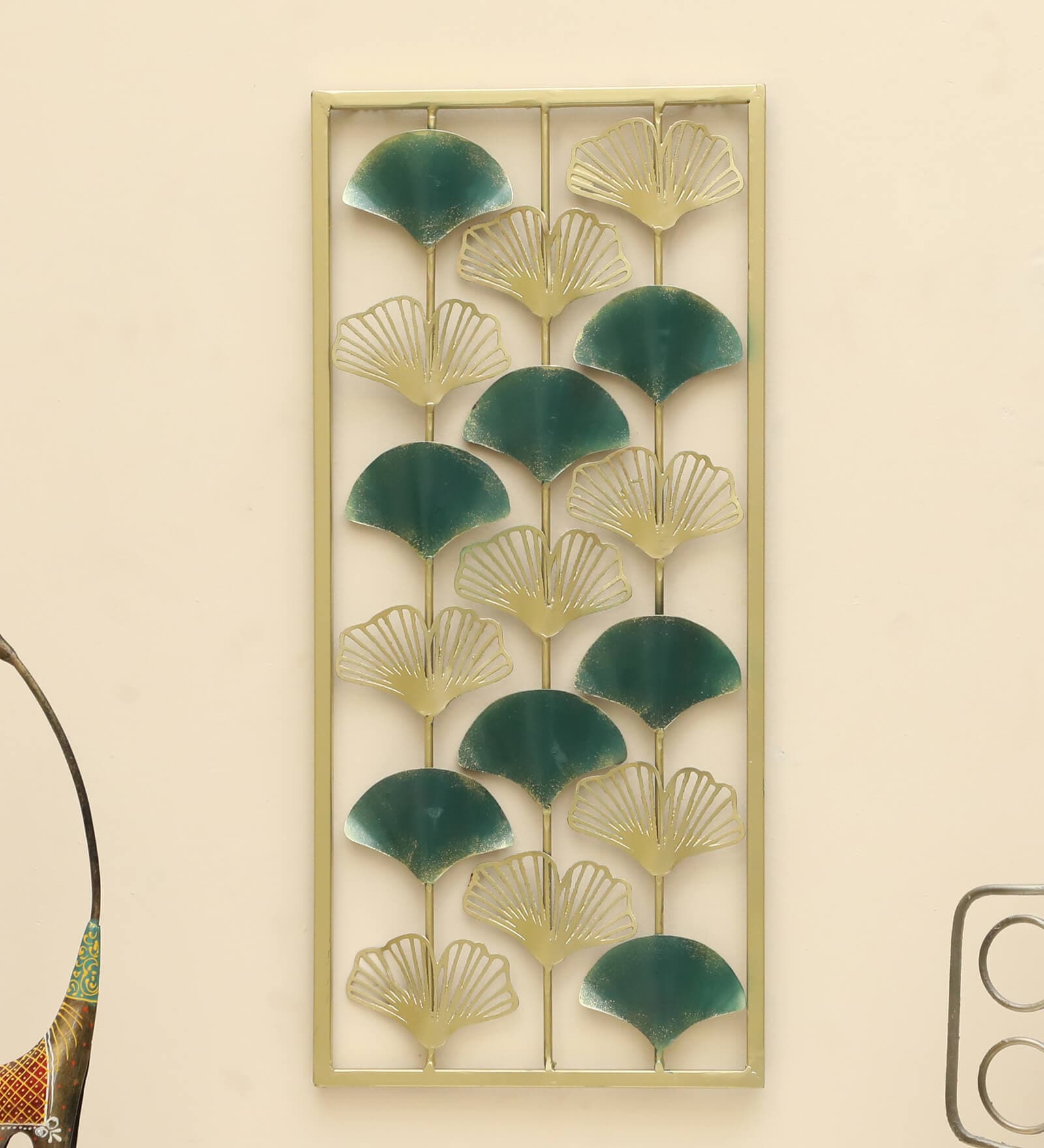 Rian Rectangular Bunch Ginko Wall Hanging