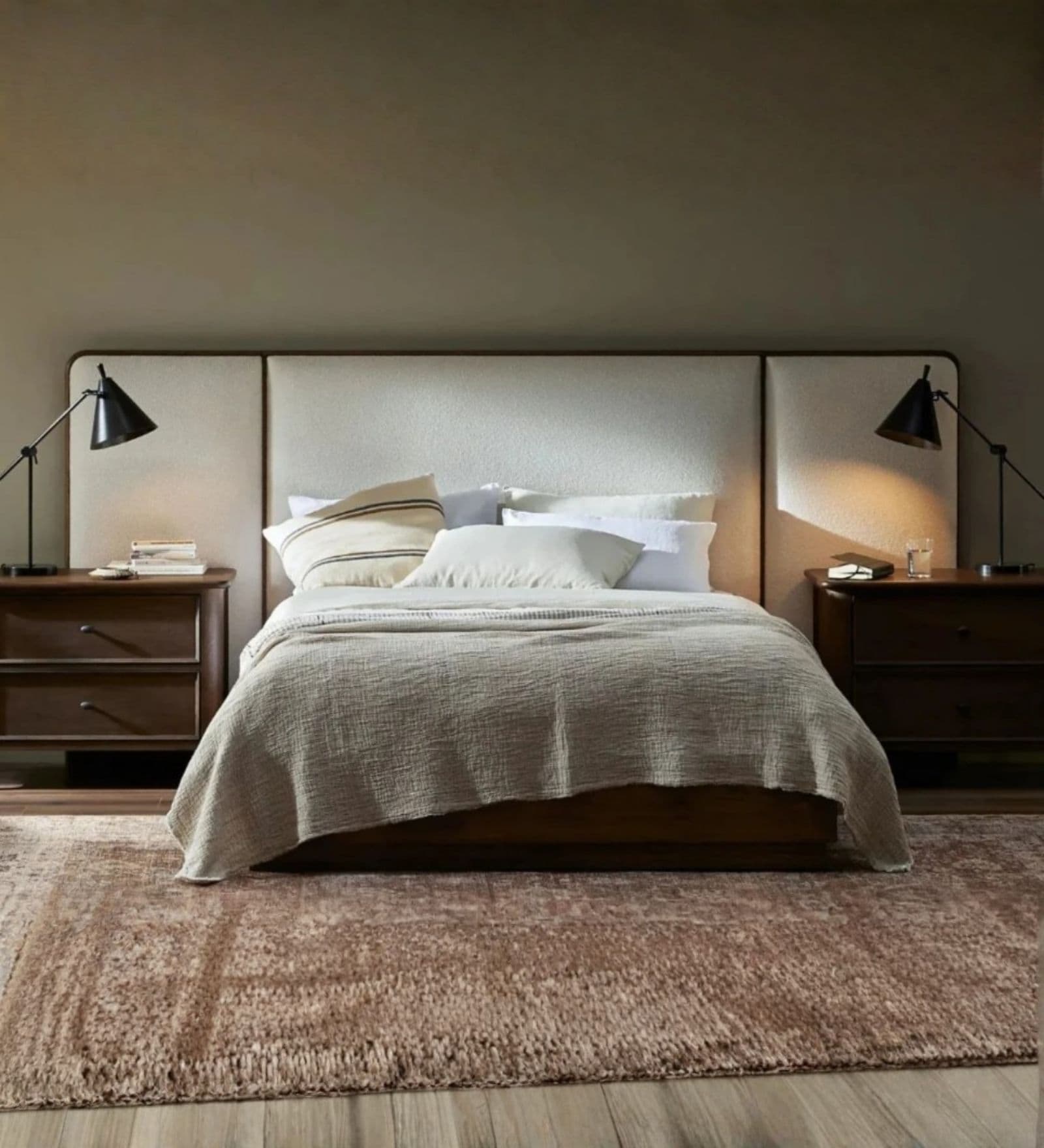 Riverdale King Sized Bed in White Finish Riverdale King Sized Bed in White Finish