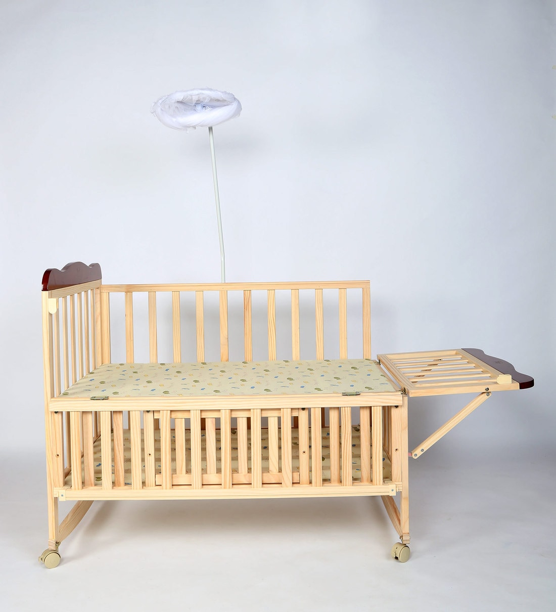 Mee mee wooden outlet cot