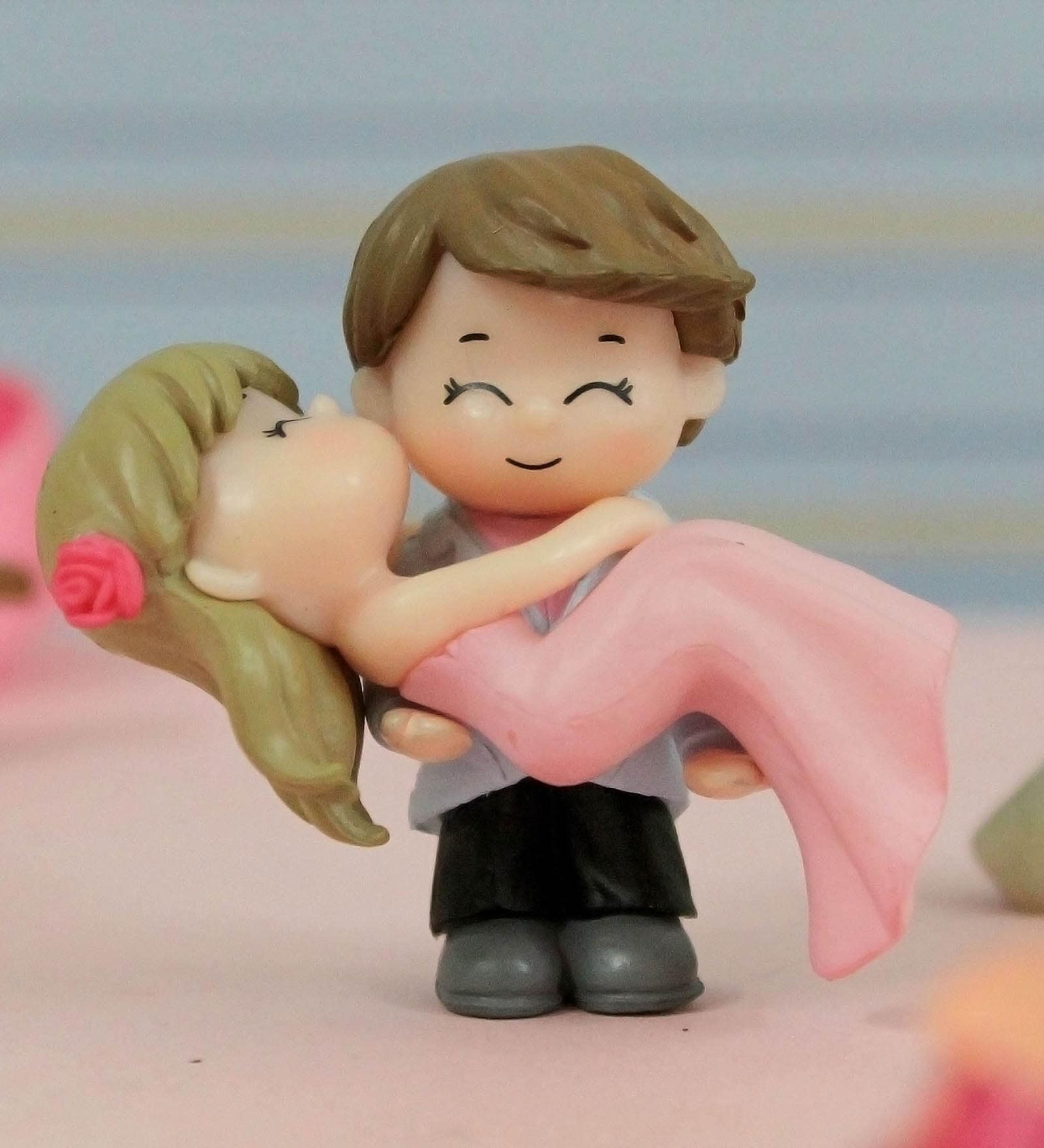 Romantic Love Couple Pink & Blue (Set of 2) Polyresin Figurine Romantic Love Couple Pink & Blue (Set of 2) Polyresin Figurine