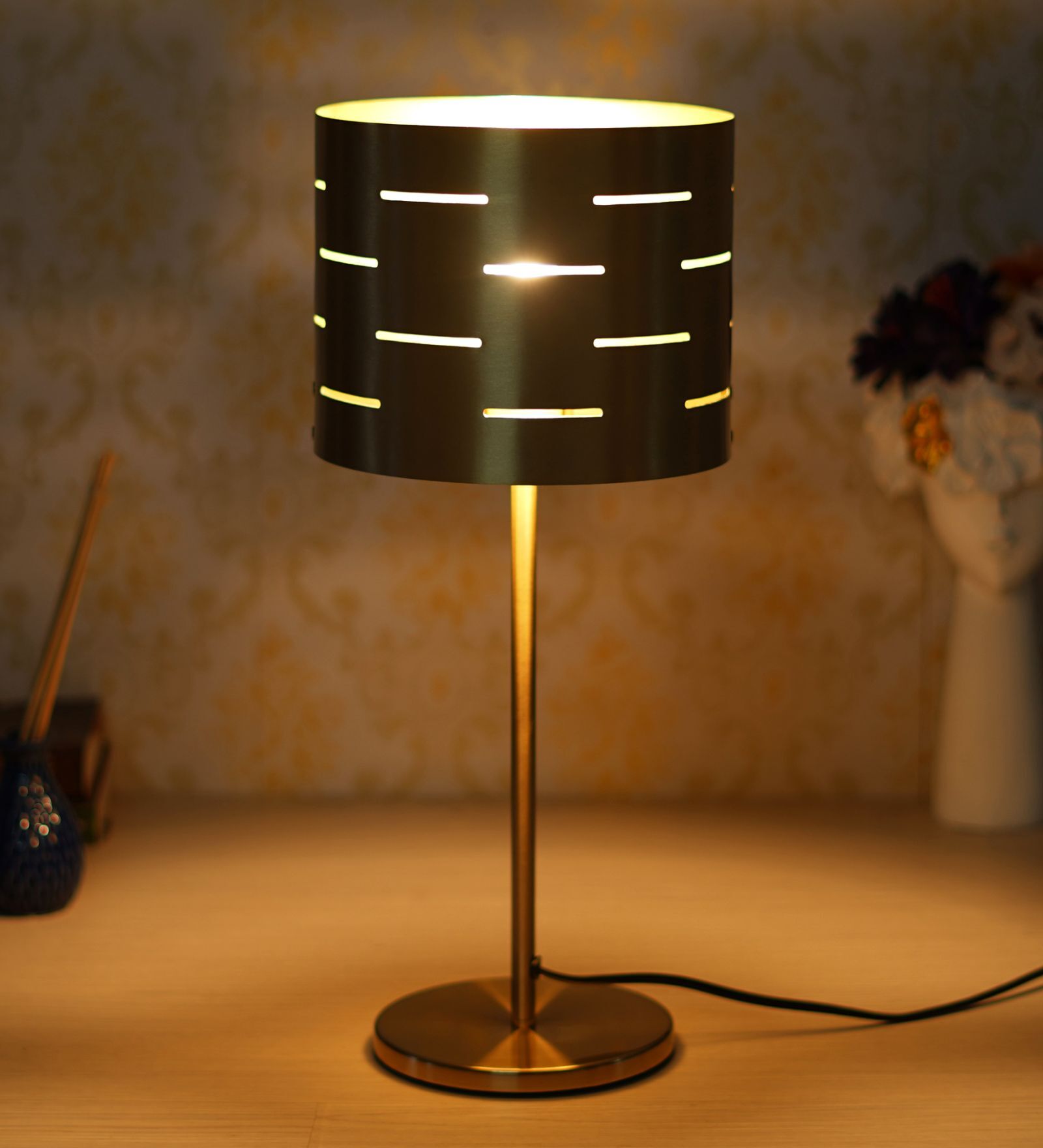 Roseate E27 LED Table Lamp Roseate E27 LED Table Lamp