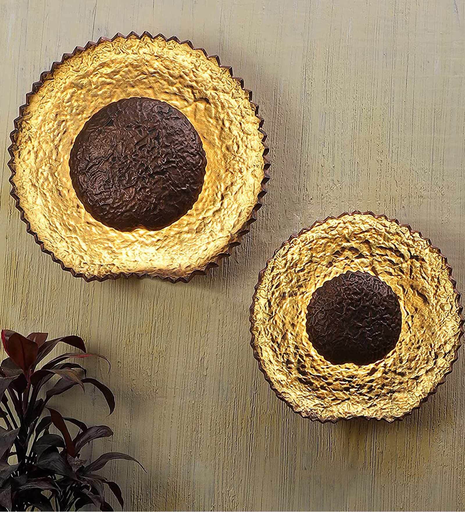 Round Metal LED Novelty Wall Light (Gold) Round Metal LED Novelty Wall Light (Gold)