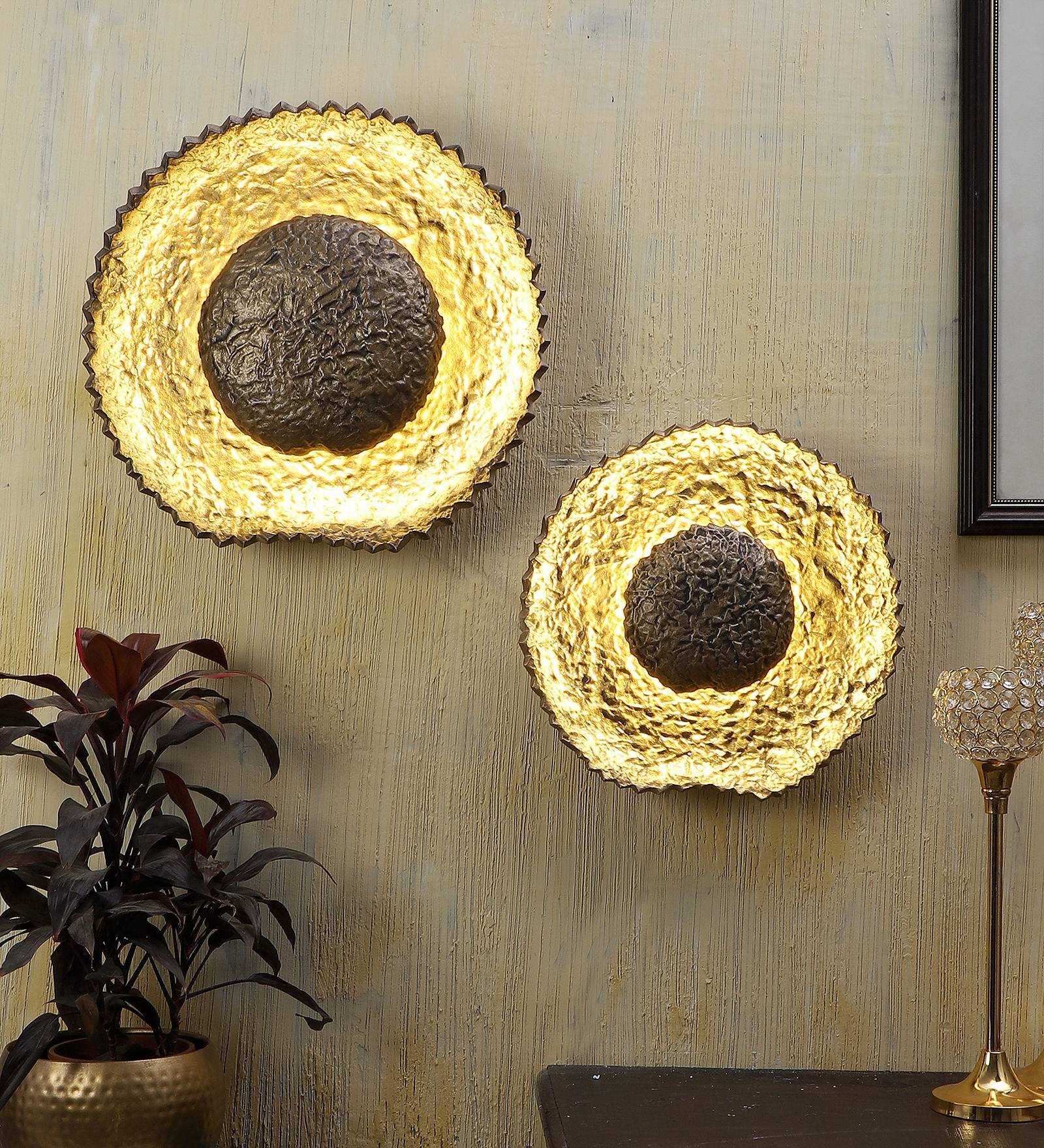 Round Metal LED Novelty Wall Light (Gold) Round Metal LED Novelty Wall Light (Gold)