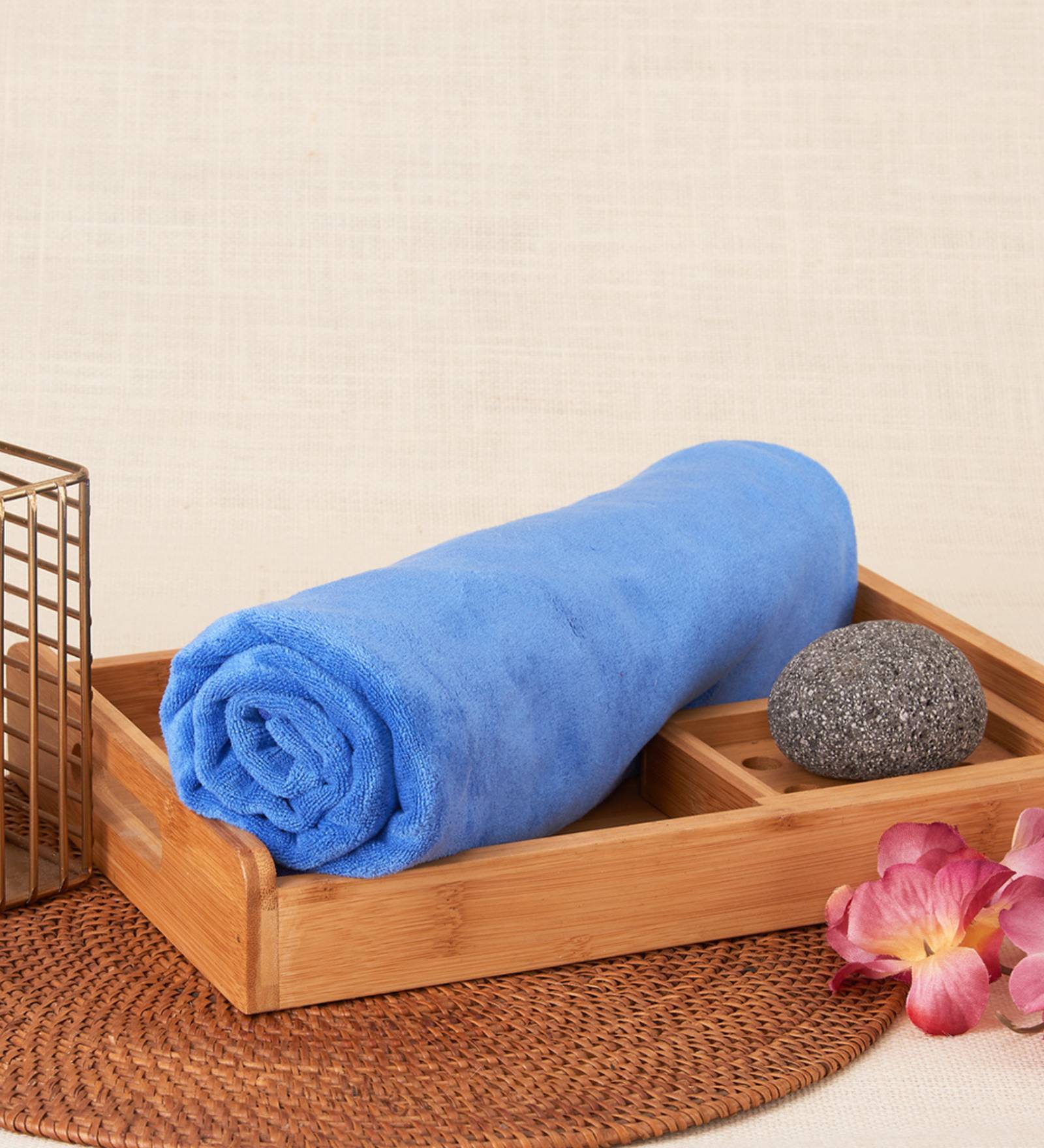 Royal Blue Microfiber Solid 300 GSM 4 Pcs Bath Towels 