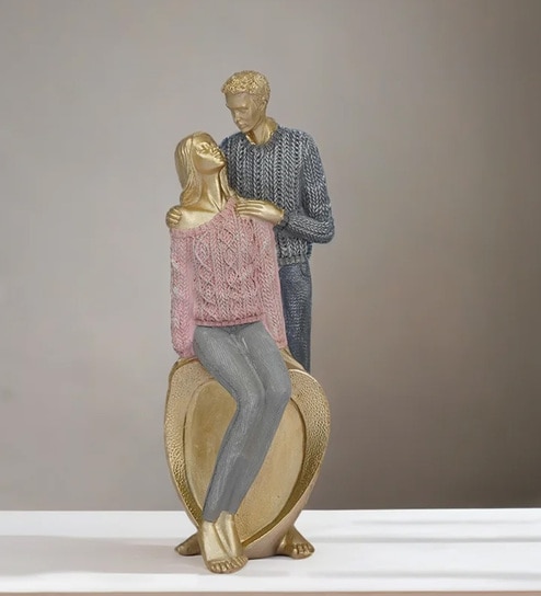 Happy Couples Figurine Resin Material Felt Base Table Decor