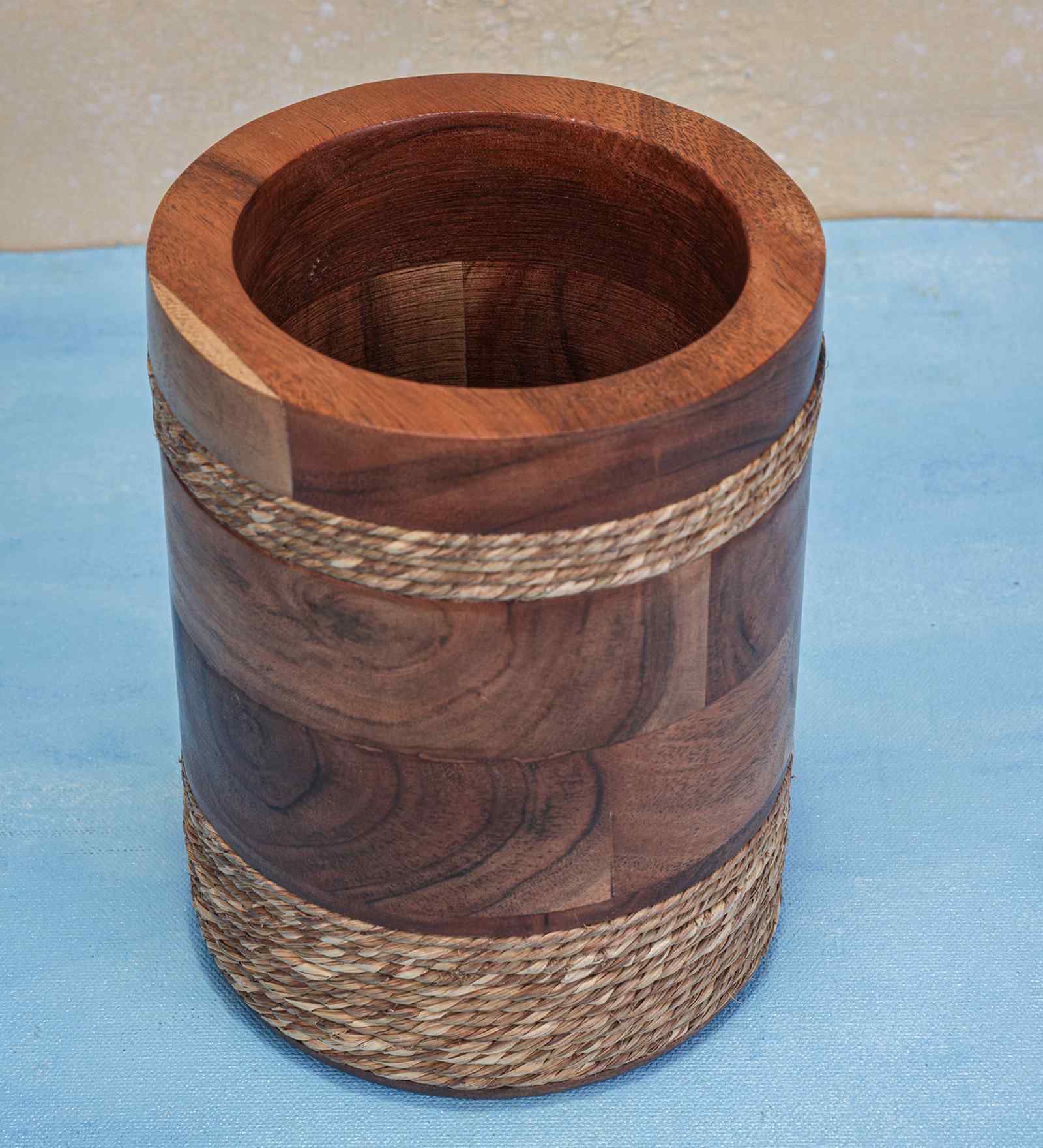 Rustic Roll Utensils Holder