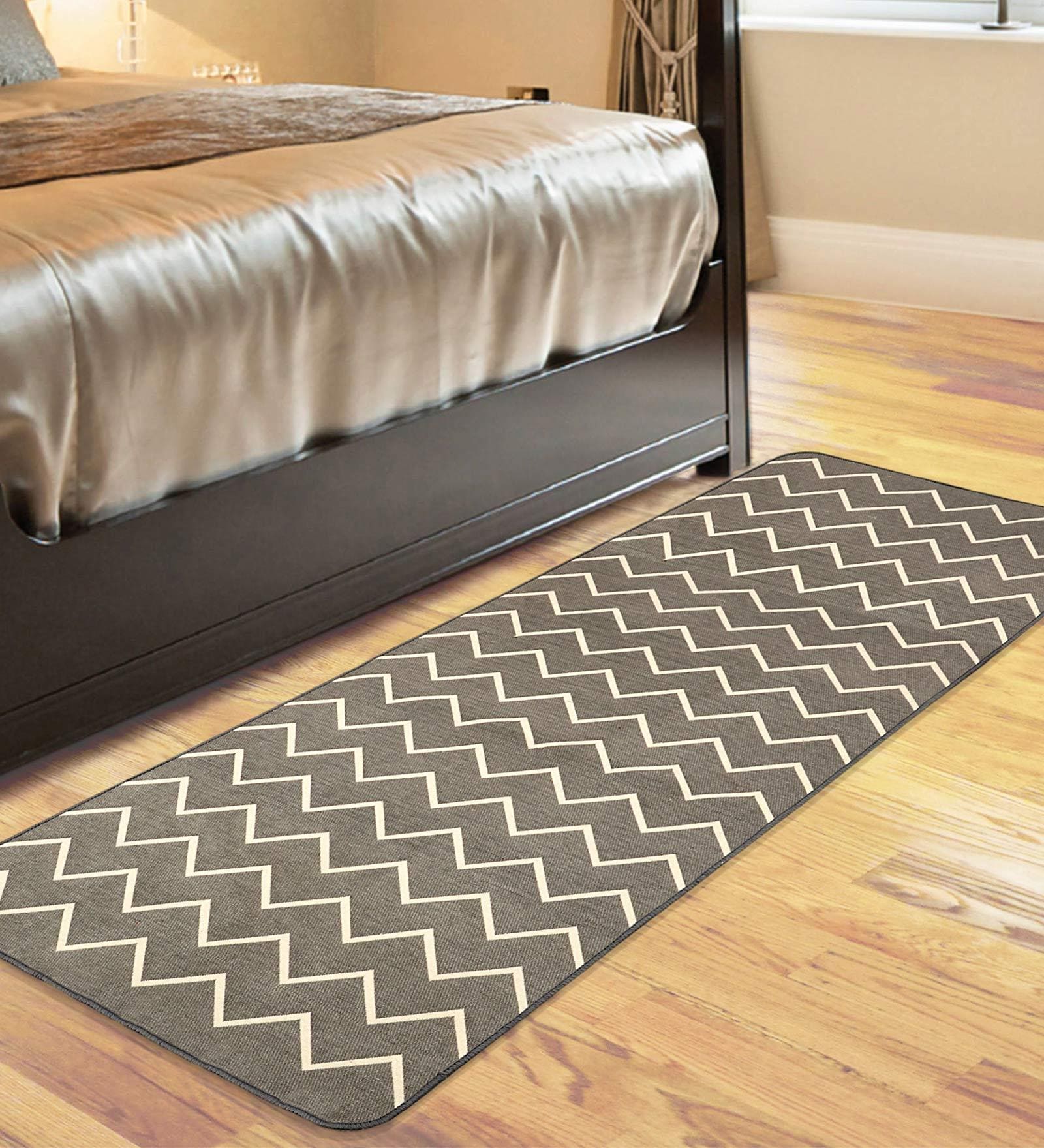 Abstract Pattern Cotton 7 x 2 Feet Machine Made Bedside Runner