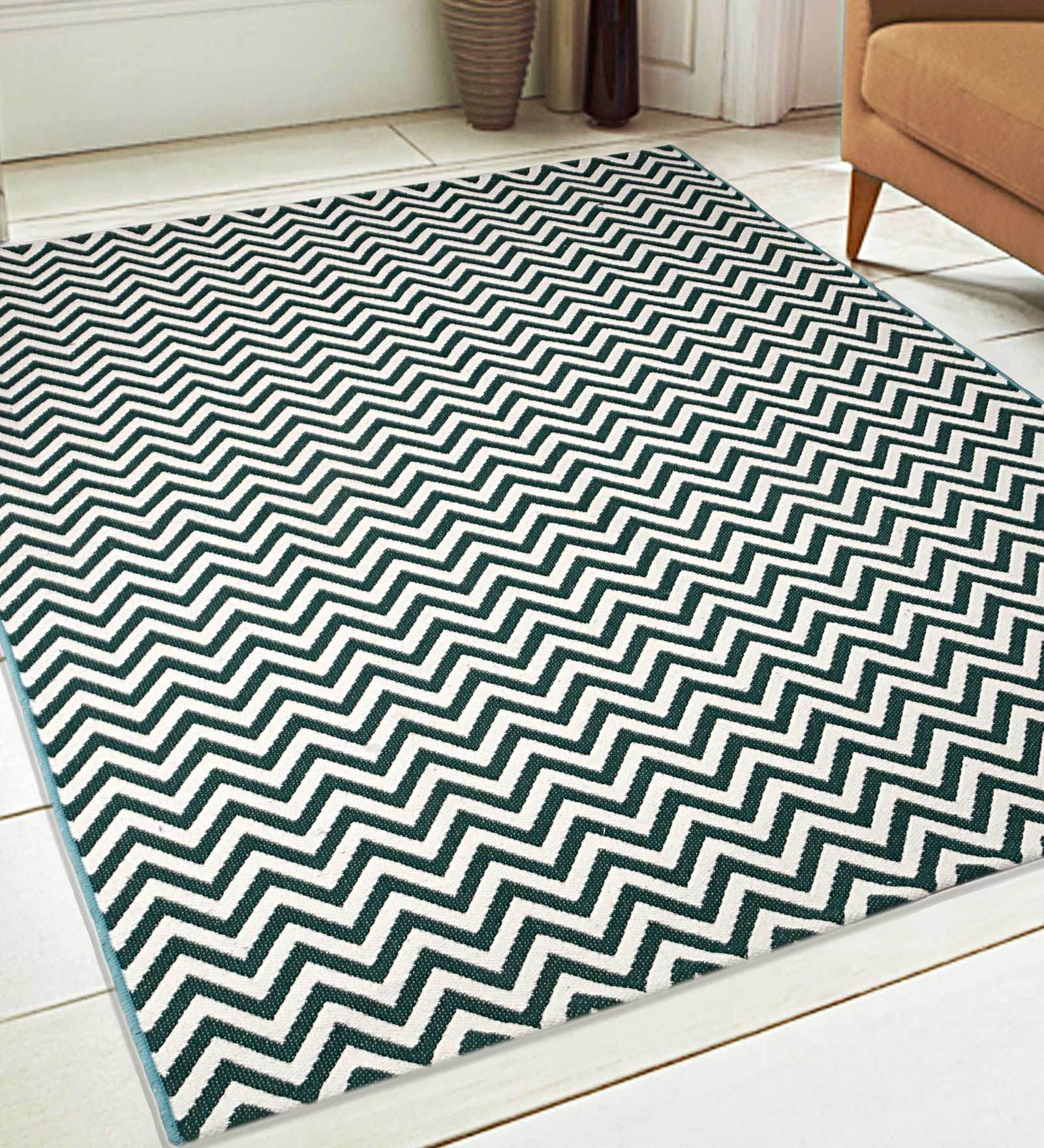 White Abstract Cotton 5 ft x 7 ft Hand Woven Carpet