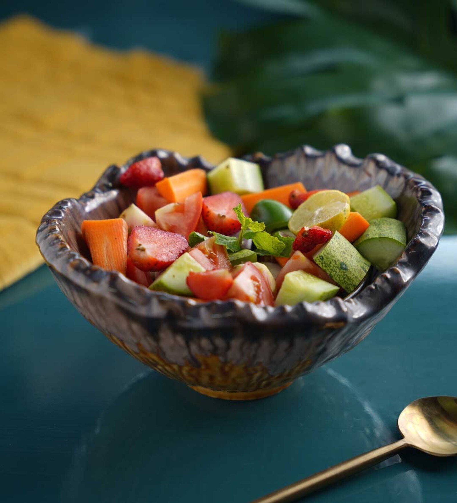 Scalloped Multicolor Stoneware Serving Bowl