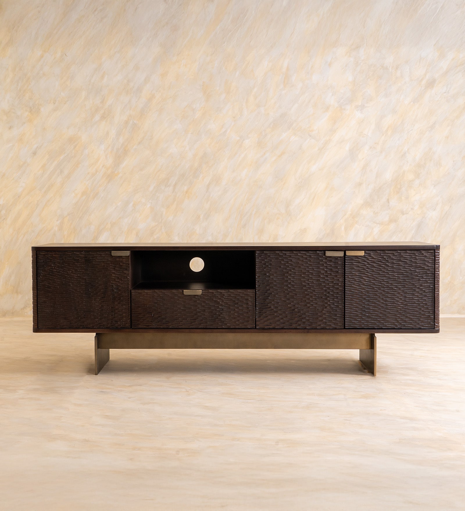 Sculpt Tv Unit In Walnut Finish
