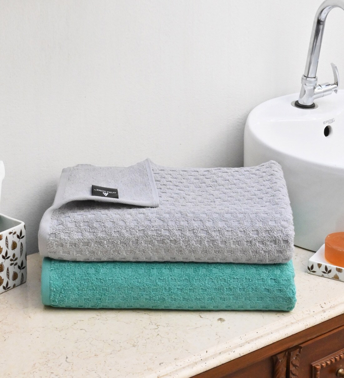 grey green towels