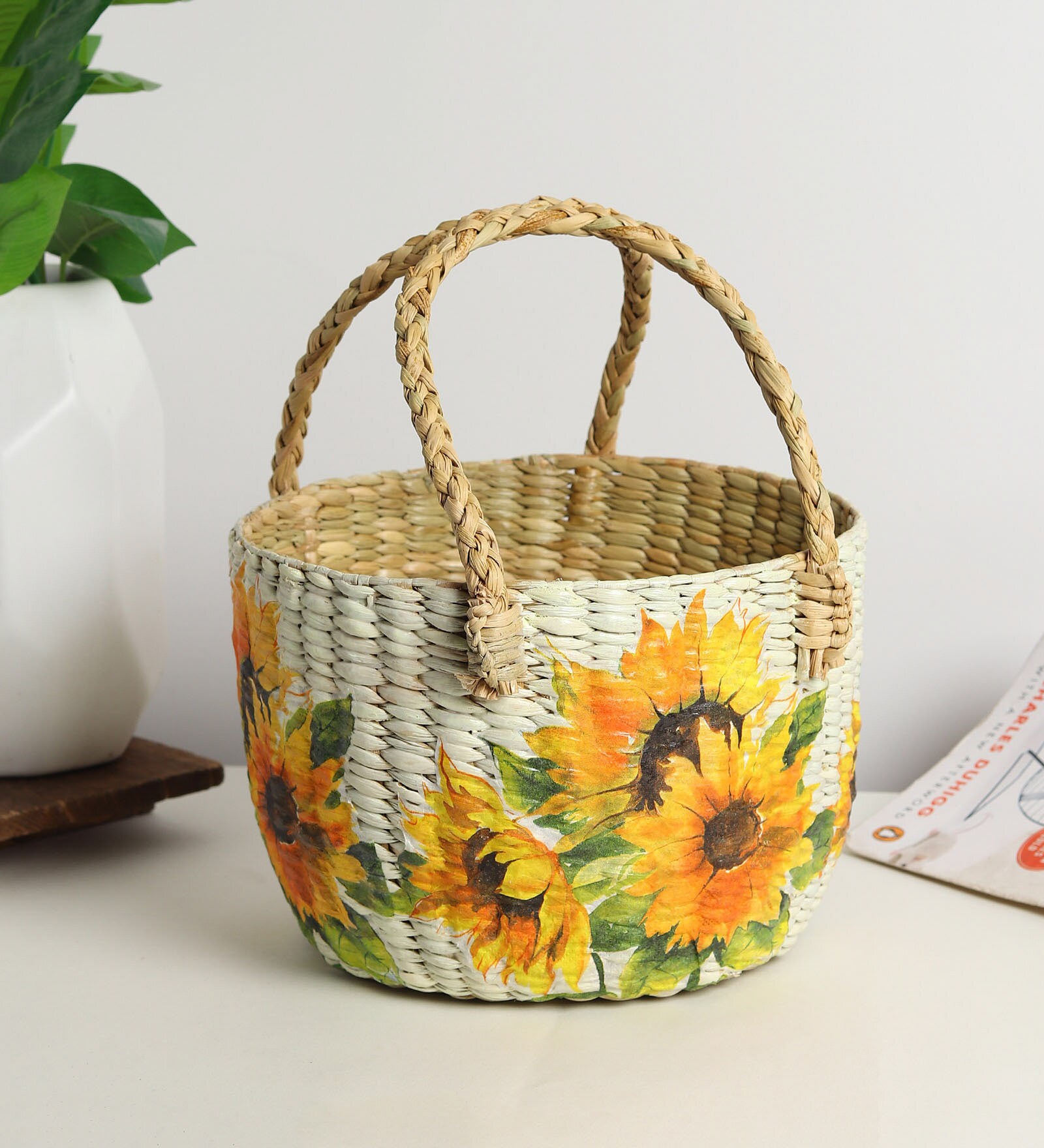 Seagrass Fruit Basket (Multicolor)