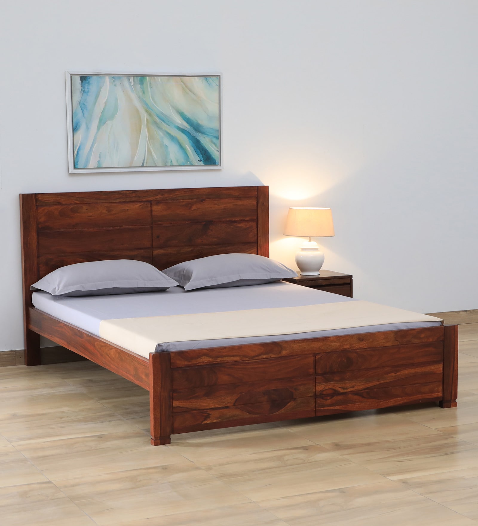 Segur Sheesham Wood Queen Size Bed In Honey Oak Finish