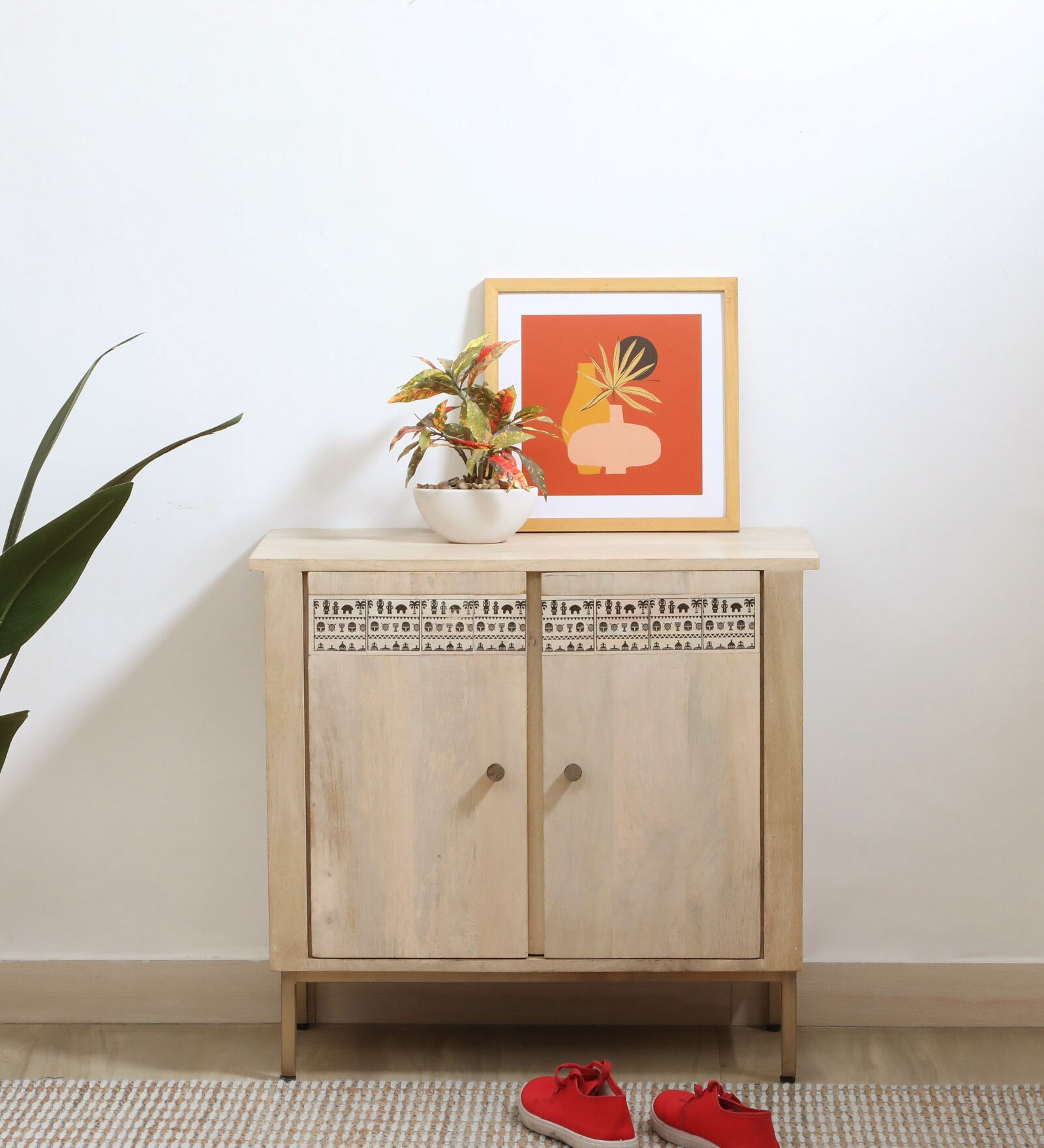 Serengeti Mango Wood Shoe Cabinet In White Wash Finish
