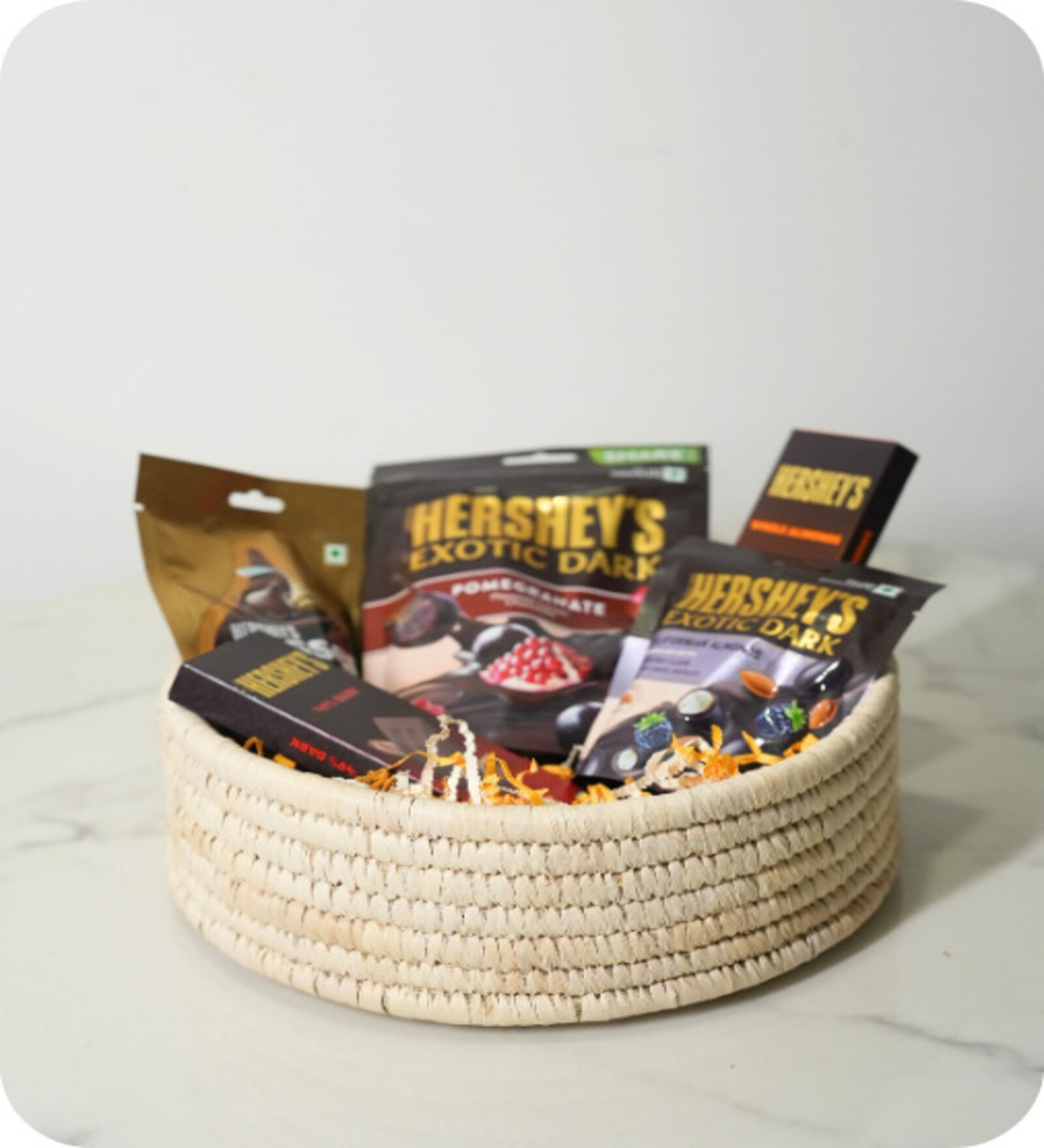 Set Of 2 Natural Sabai Grass Earthline Baskets