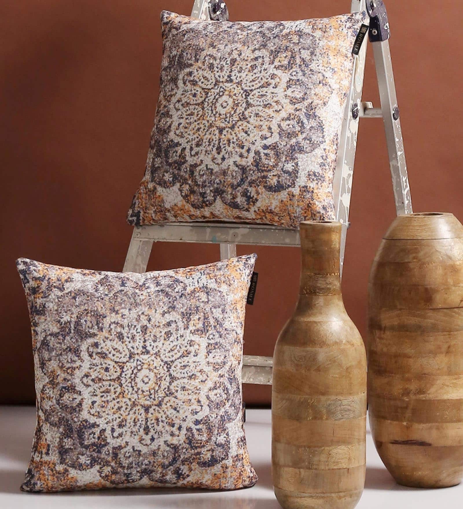 Multicolour Chenille Ethnic Motif 16x16 inches Cushion Cover (2Pc)