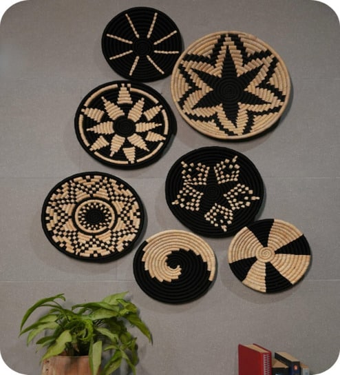 Set Of 7 Black Sabai Grass Monochrome Cluster Wall Plate