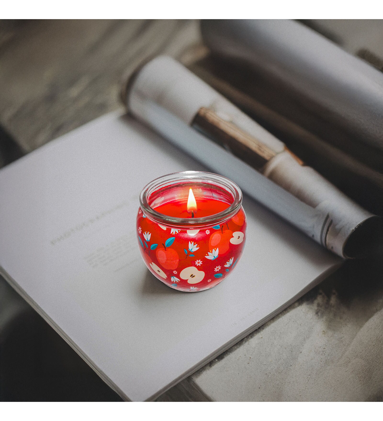 Shrink Sleeve Glass Candle (Apple & Cinnamon)
