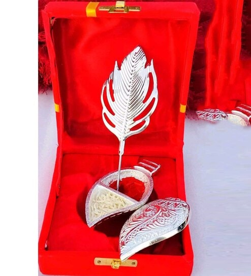 Shaped Haldi Kumkum Holder Metal/Resin Accessory (Red/Gold)
