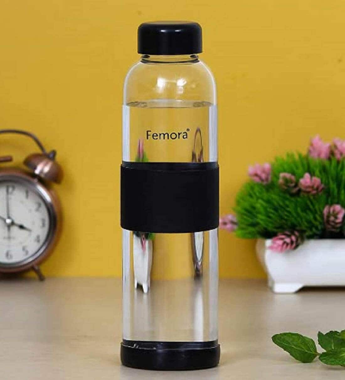 https://ii1.pepperfry.com/media/catalog/product/s/i/1100x1210/silicone-grip-borosilicate-glass-500ml-bottle-by-femora-silicone-grip-borosilicate-glass-500ml-bottl-rfq3bu.jpg