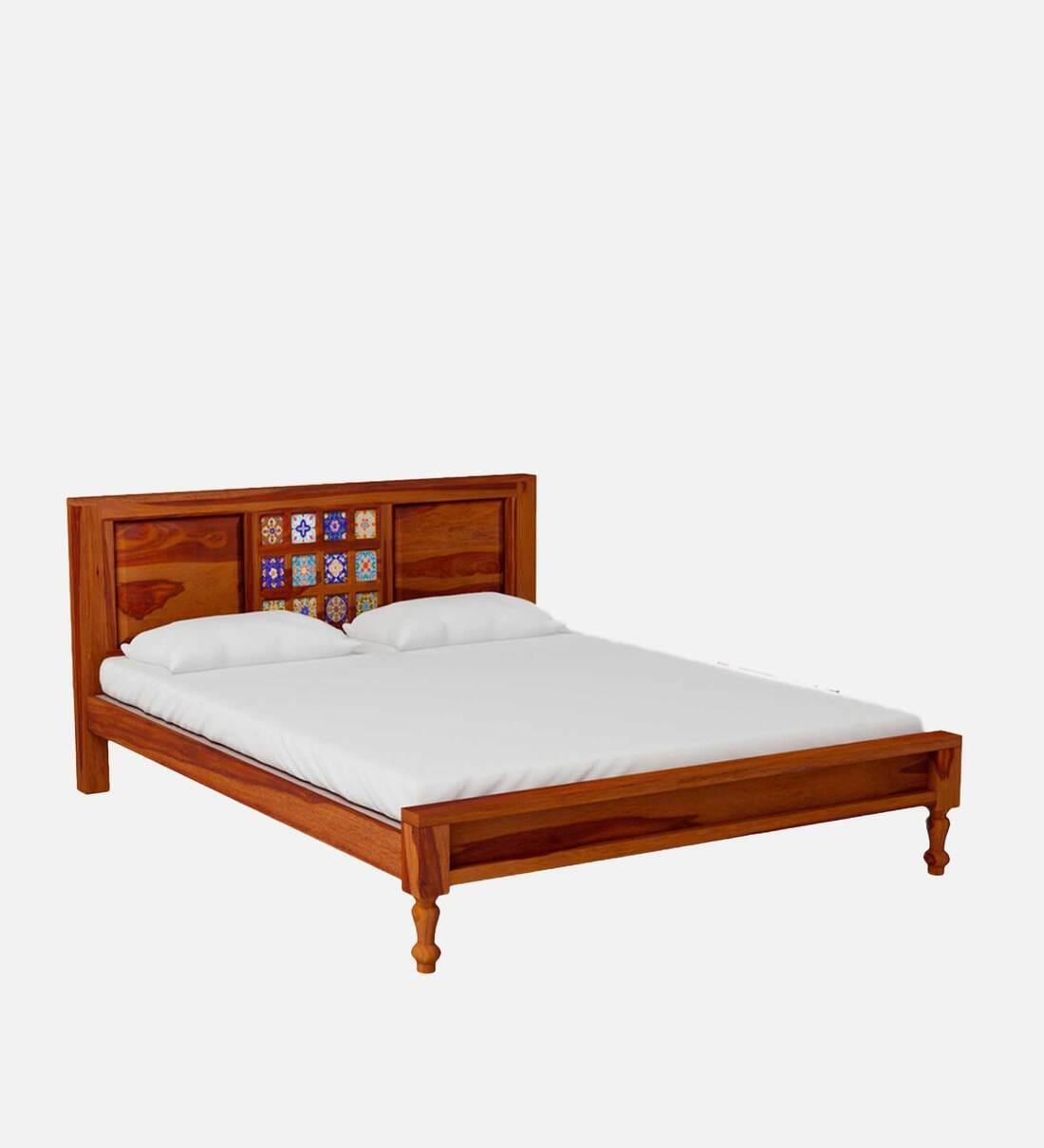 Buy Siramika Sheesham Wood Queen Size Bed In Honey Oak Finish By Mudramark Online Traditional