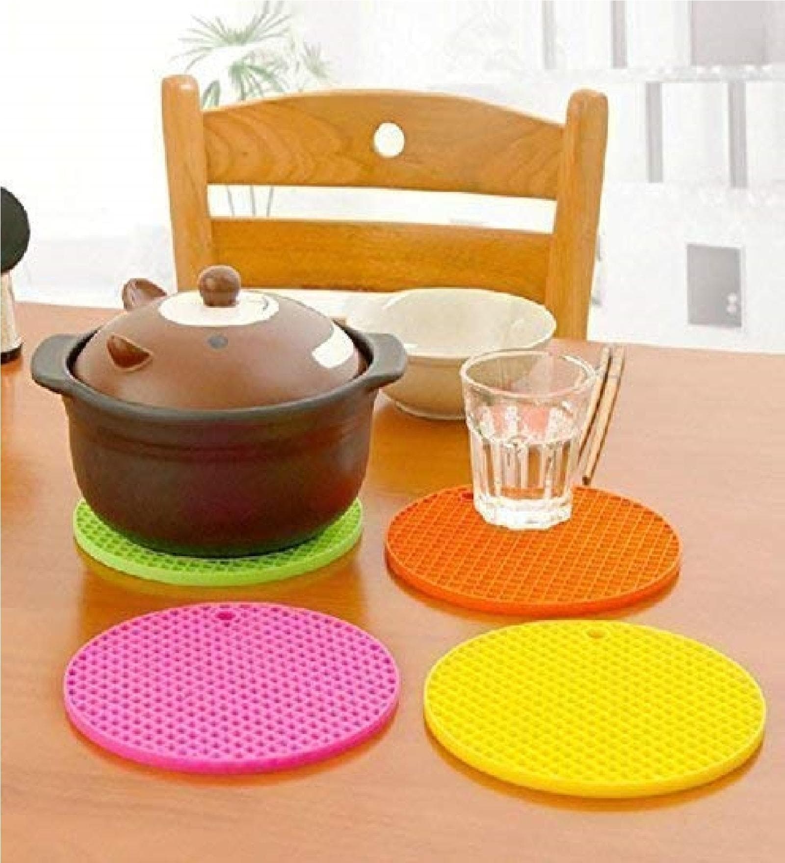 Silicon Hot Pot Mat,Trivet Mat,Multipurpose Heat Resistance Non-Slip Round Silicon Honeycomb Rubber Hot Pot Pad for Kitchen and Dinning Table Set of-2 (Multicoloured)