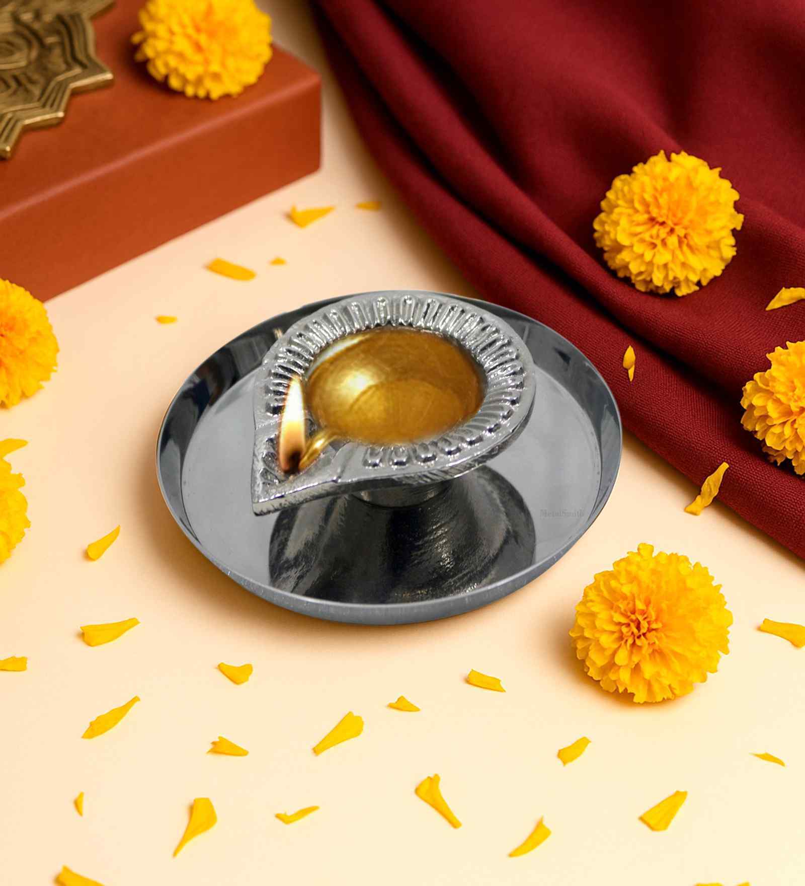 Silver Aluminium Diya With Plate