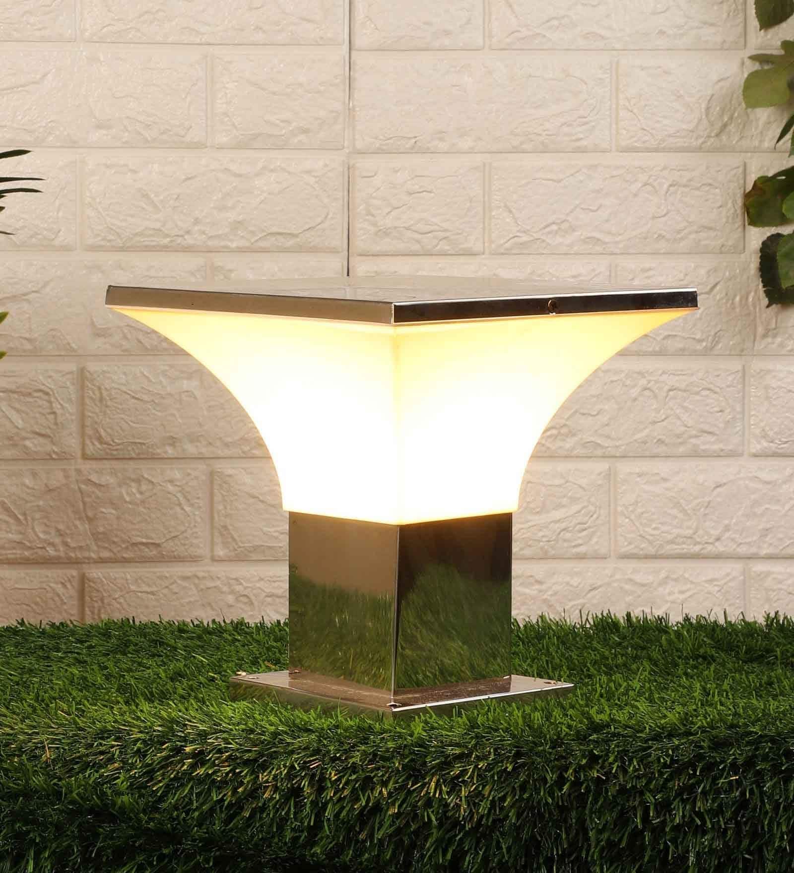 Servia Silver Metal Gate Light