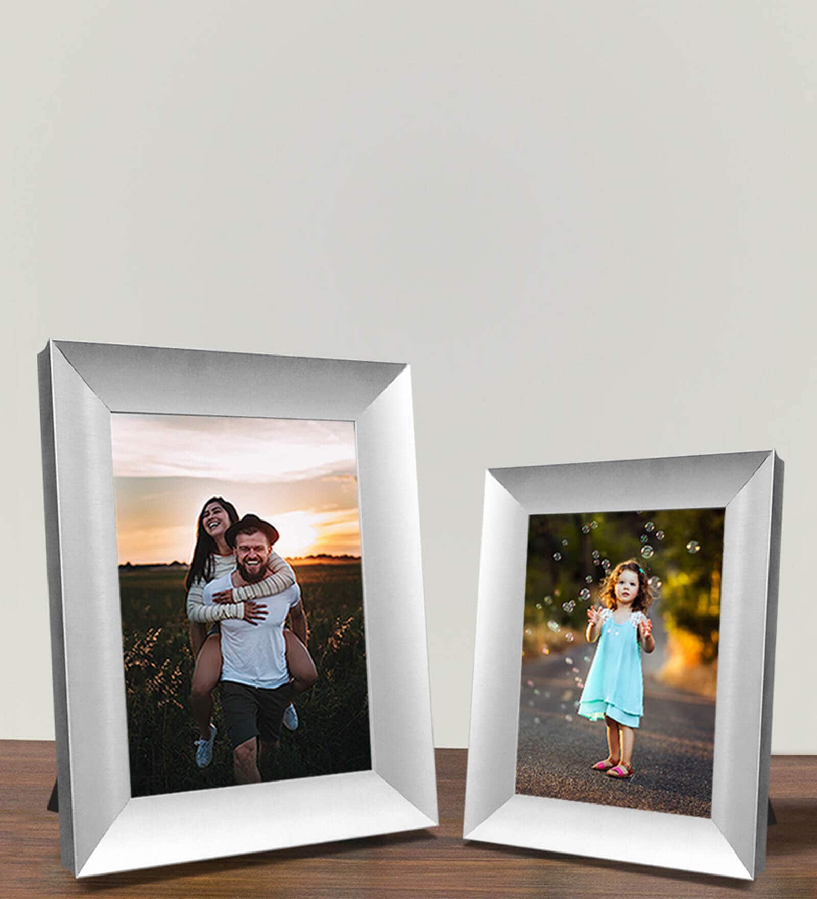 Silver Metal Wall Hanging/Table Top Photo Frames, Set of 2