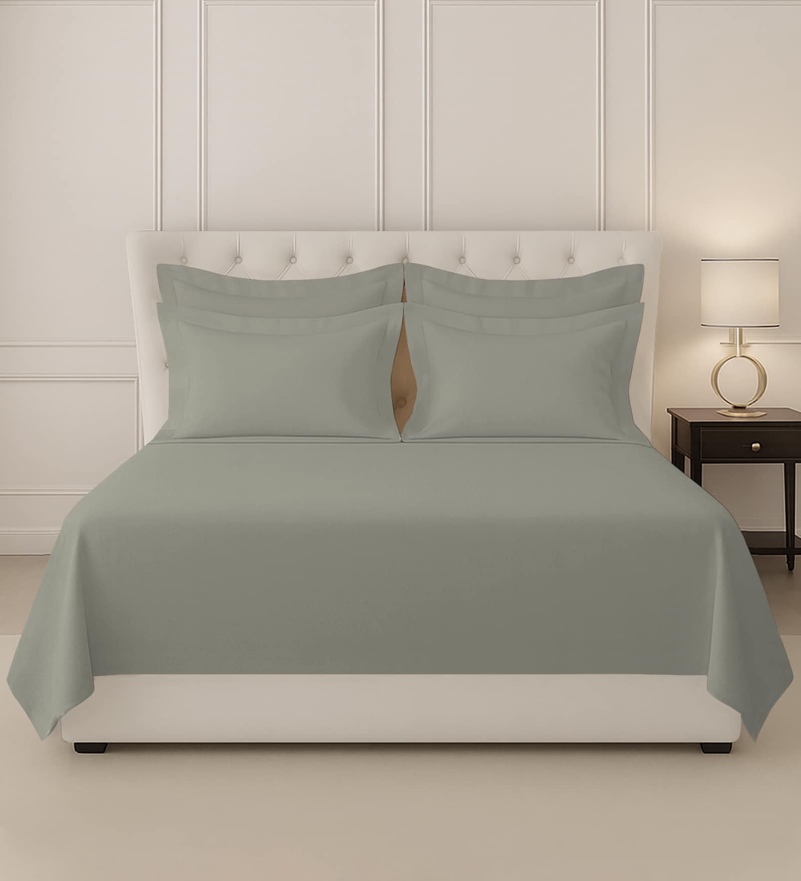 Silver Solid 400 TC Cotton Super King Sized Bedsheet with 4 Pillow Covers