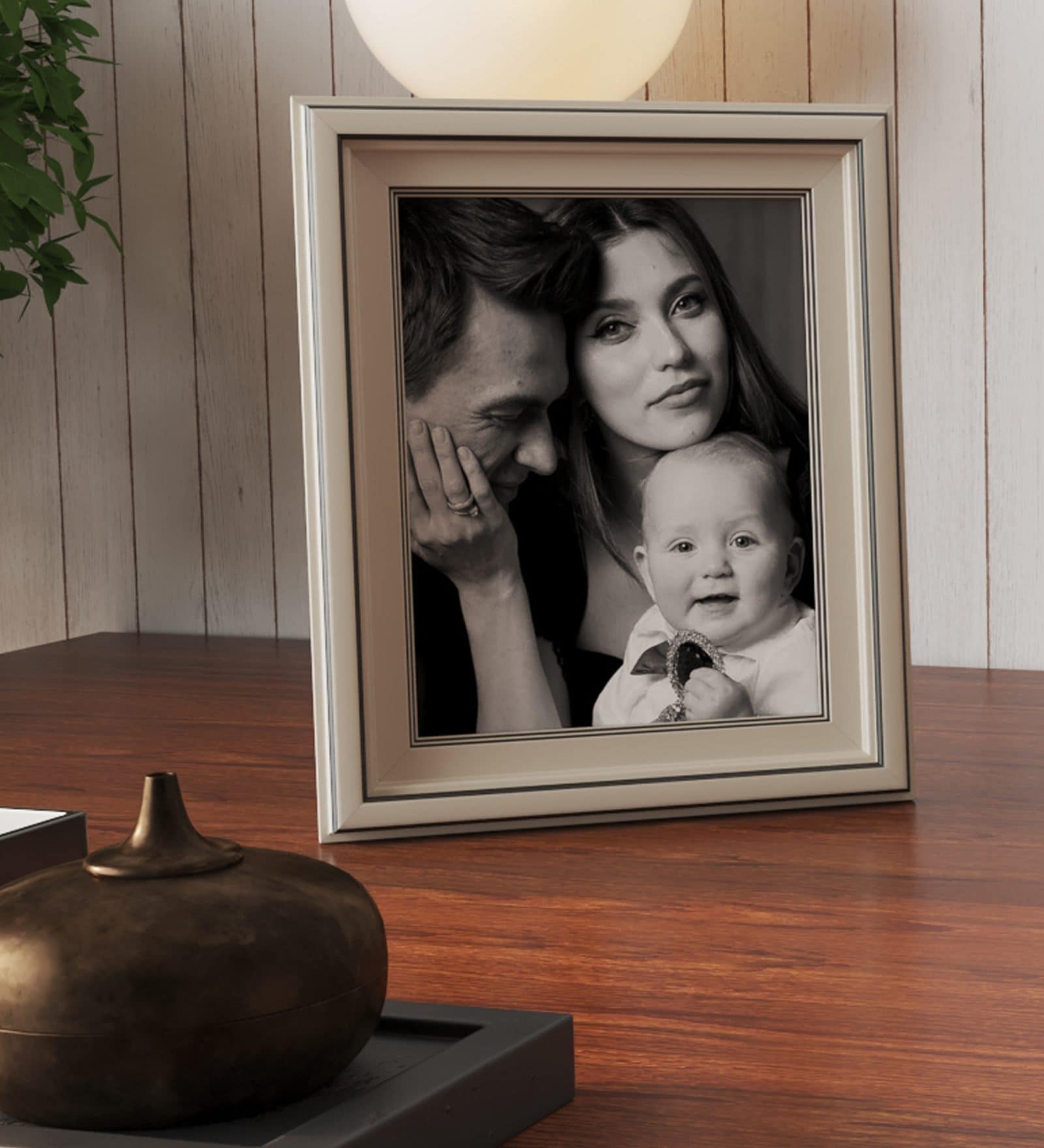 Silver Synthetic Wood Photoframe
