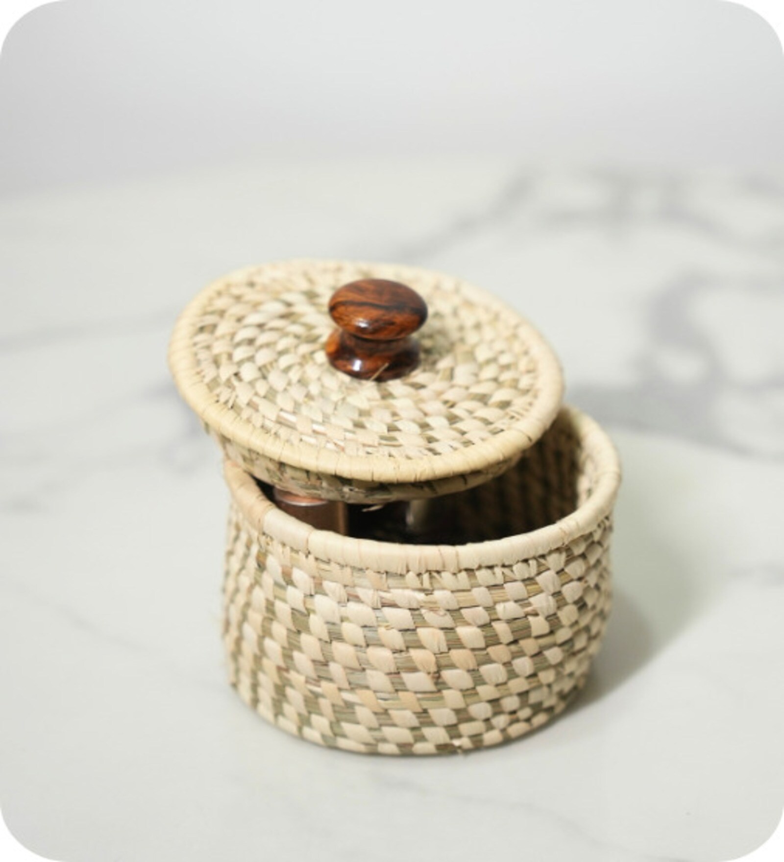 Single Natural Sabai Grass Earthen Vault Organizers