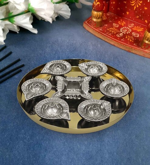 Silver Diya Set With Thali For Decor And Pooja Set Of 8